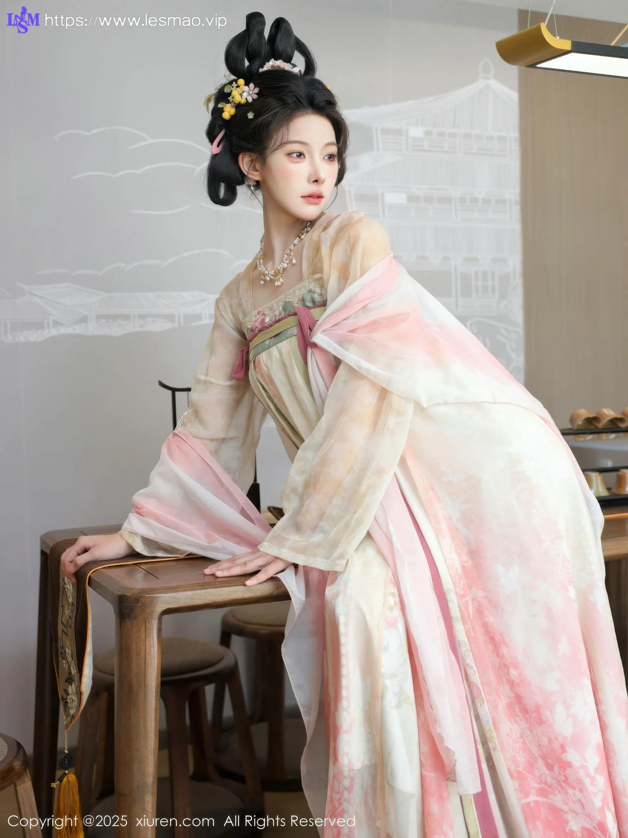 XiuRen 秀人 No.10645 梨霜儿 浅色古装服饰拍摄 - 24