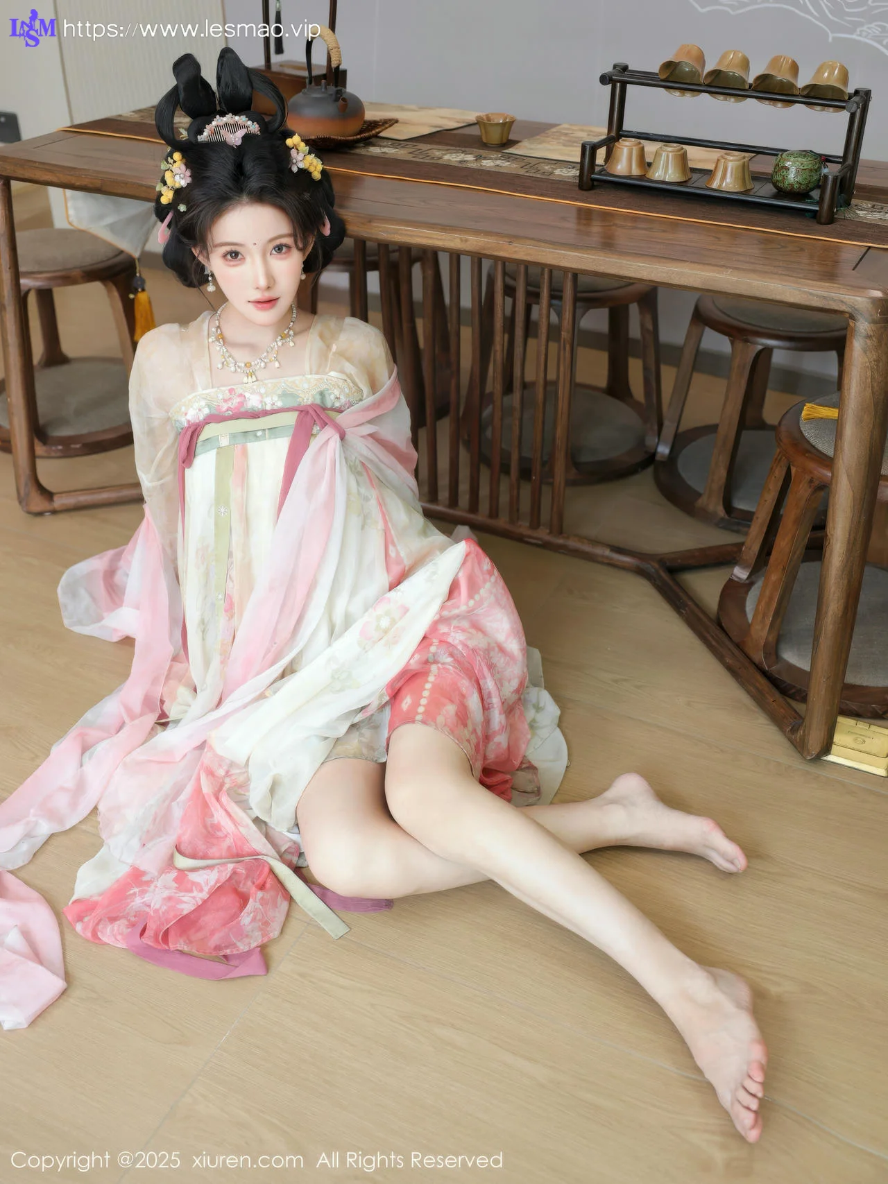 XiuRen 秀人 No.10645 梨霜儿 浅色古装服饰拍摄 - 41
