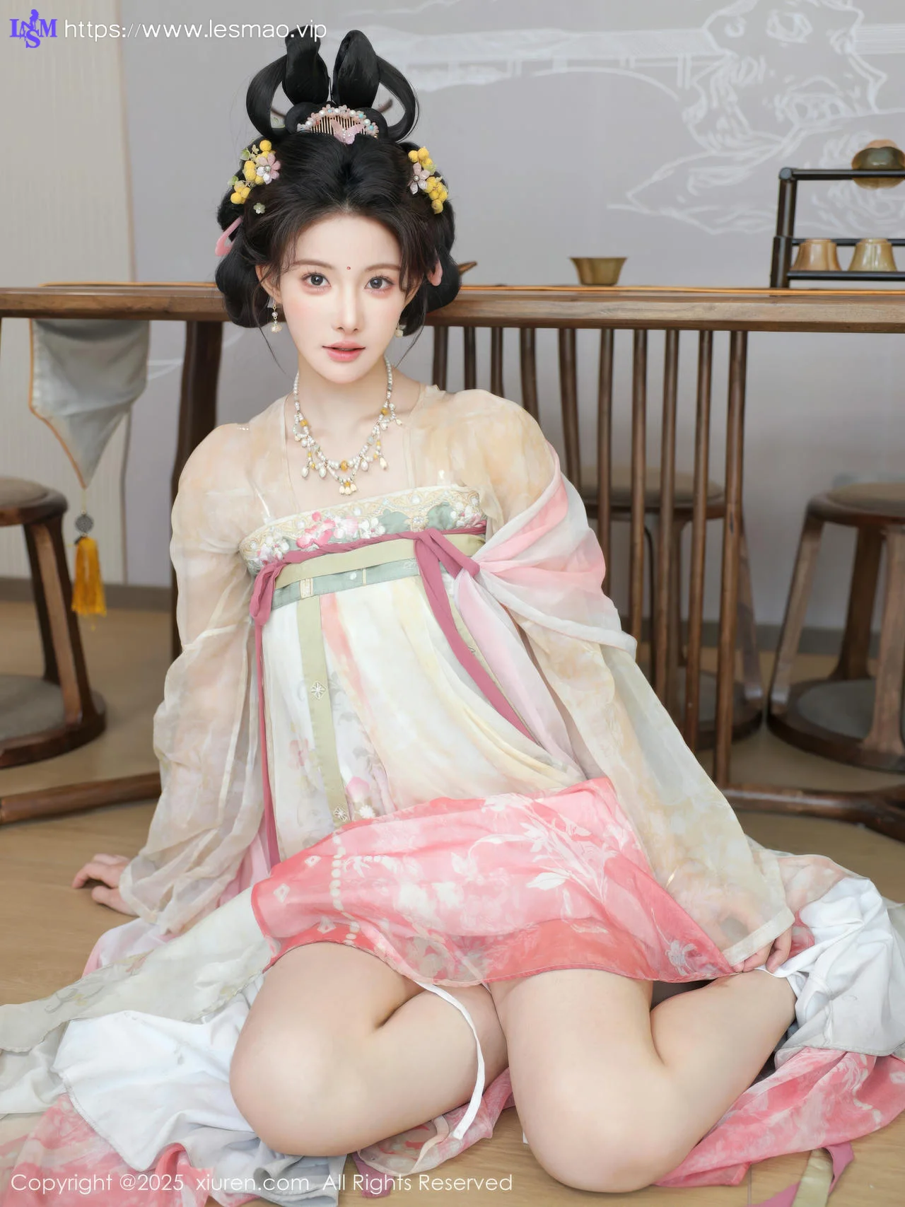 XiuRen 秀人 No.10645 梨霜儿 浅色古装服饰拍摄 - 51