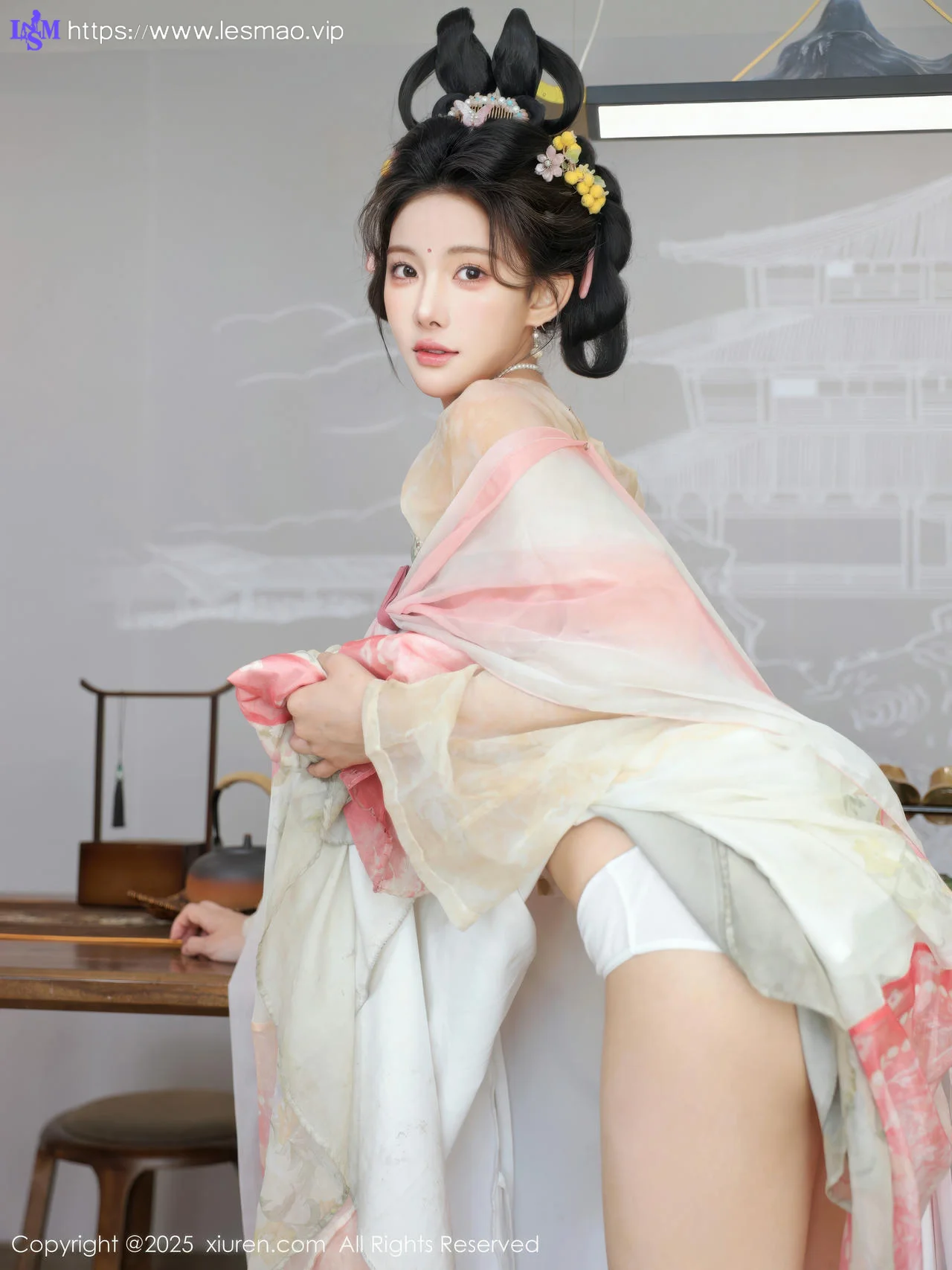XiuRen 秀人 No.10645 梨霜儿 浅色古装服饰拍摄 - 55