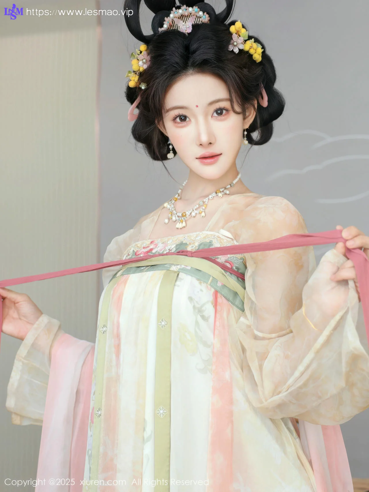 XiuRen 秀人 No.10645 梨霜儿 浅色古装服饰拍摄 - 58