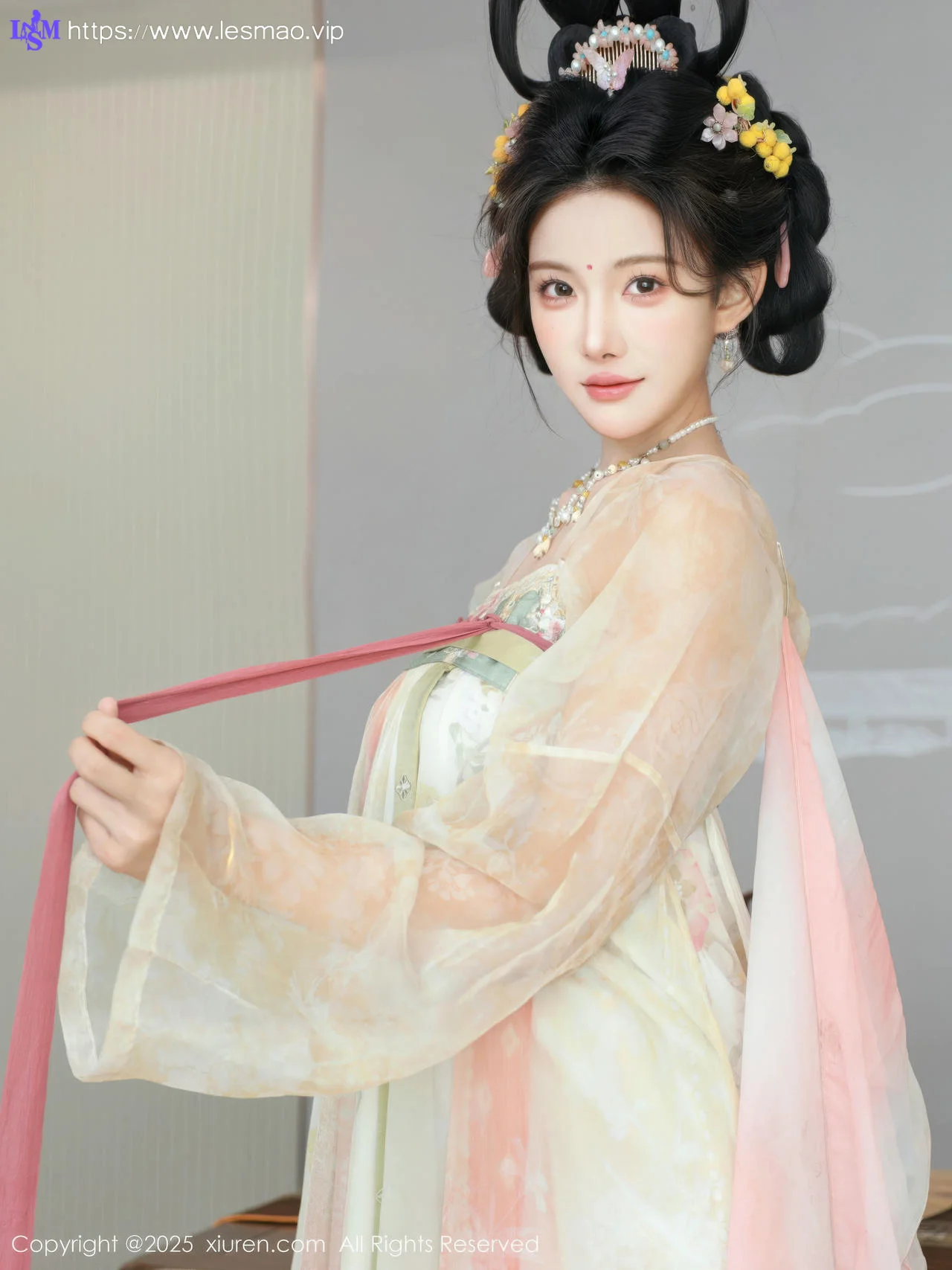 XiuRen 秀人 No.10645 梨霜儿 浅色古装服饰拍摄 - 59