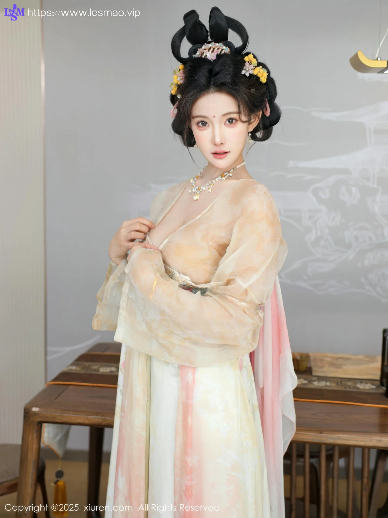 XiuRen 秀人 No.10645 梨霜儿 浅色古装服饰拍摄 - 67