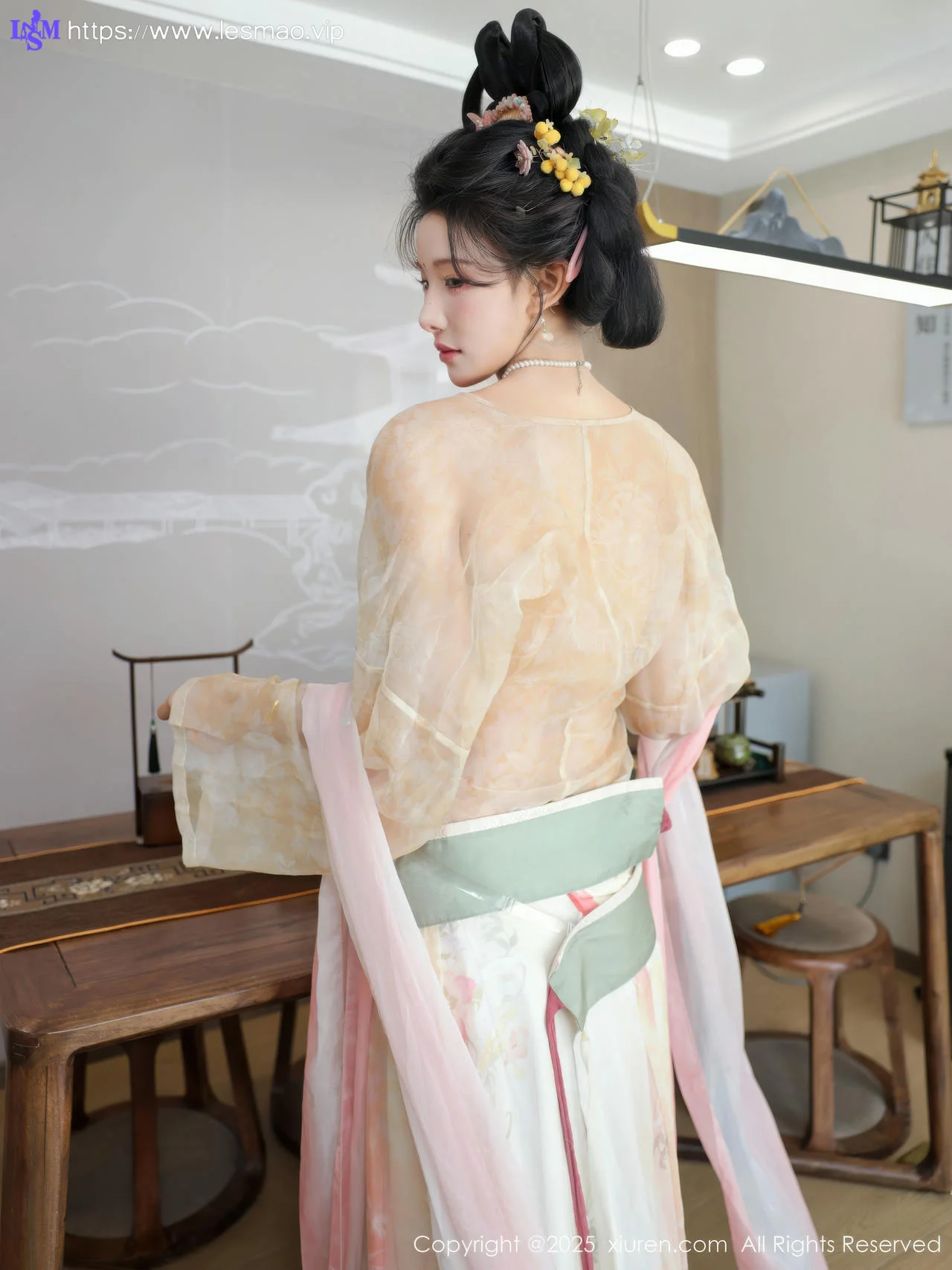 XiuRen 秀人 No.10645 梨霜儿 浅色古装服饰拍摄 - 71