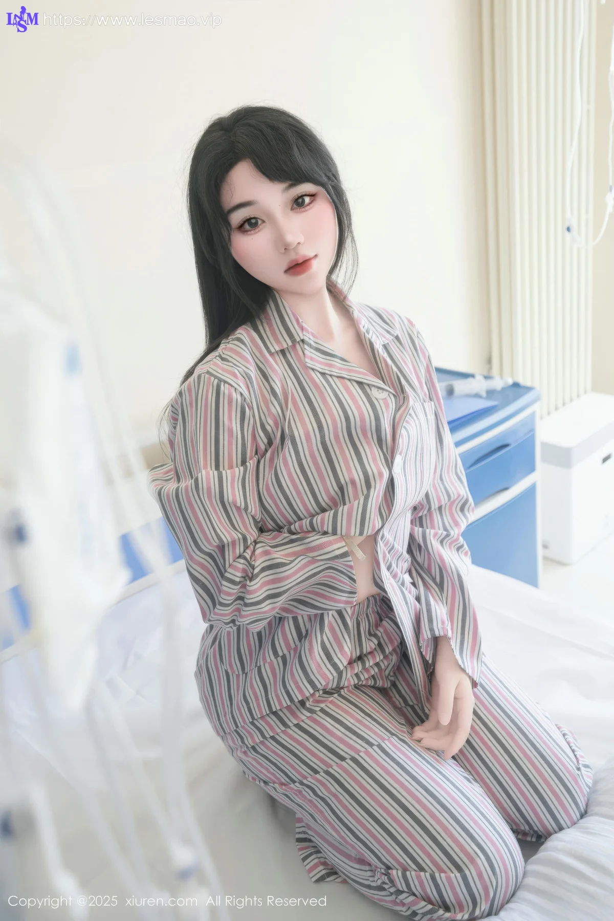 XiuRen 秀人 No.10648 汐汐爱吃草莓 安定医院里的小躁动 - 7