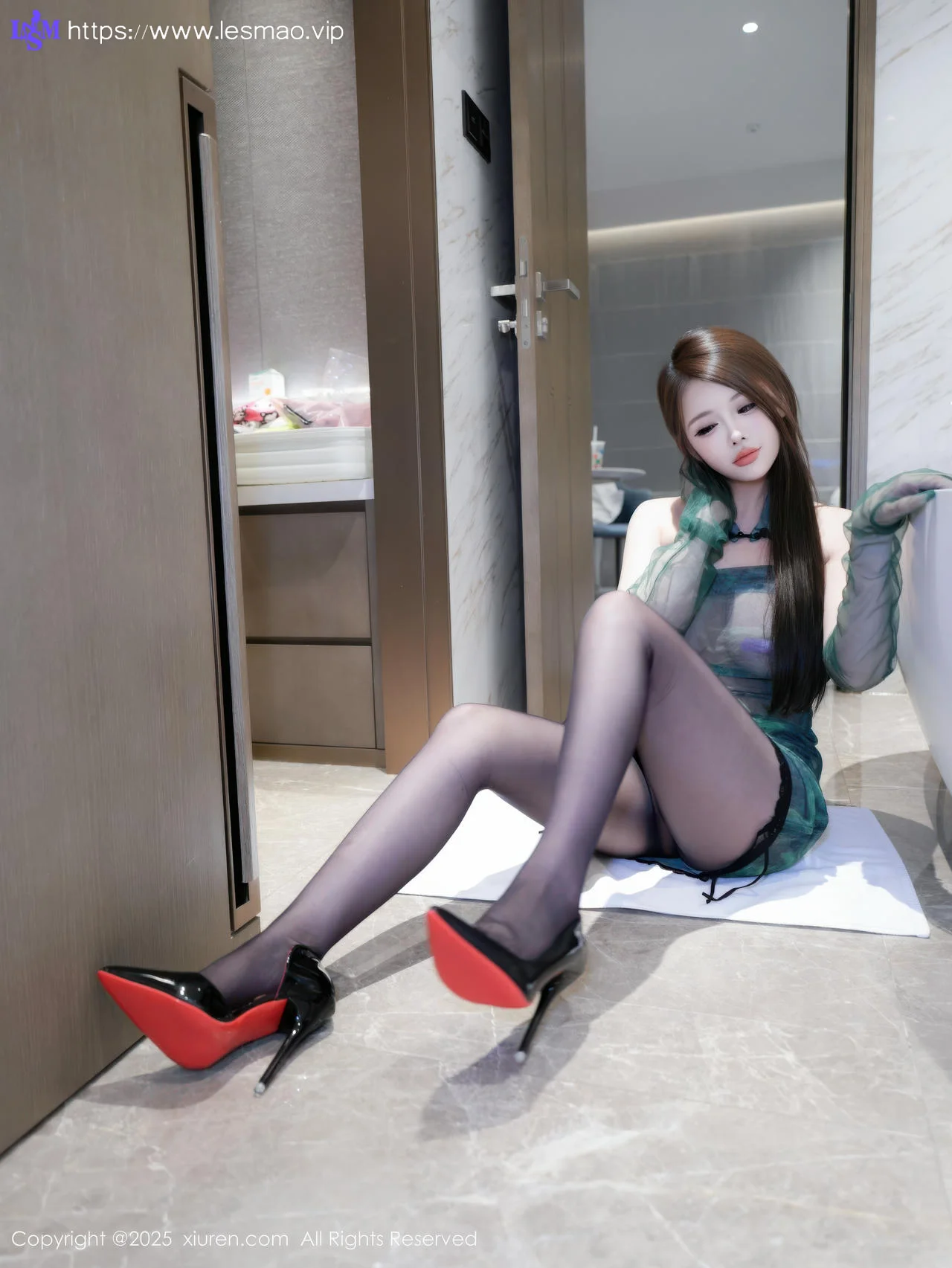 XiuRen 秀人 No.10660 甜妮 绿色连衣短裙爆乳 - 28