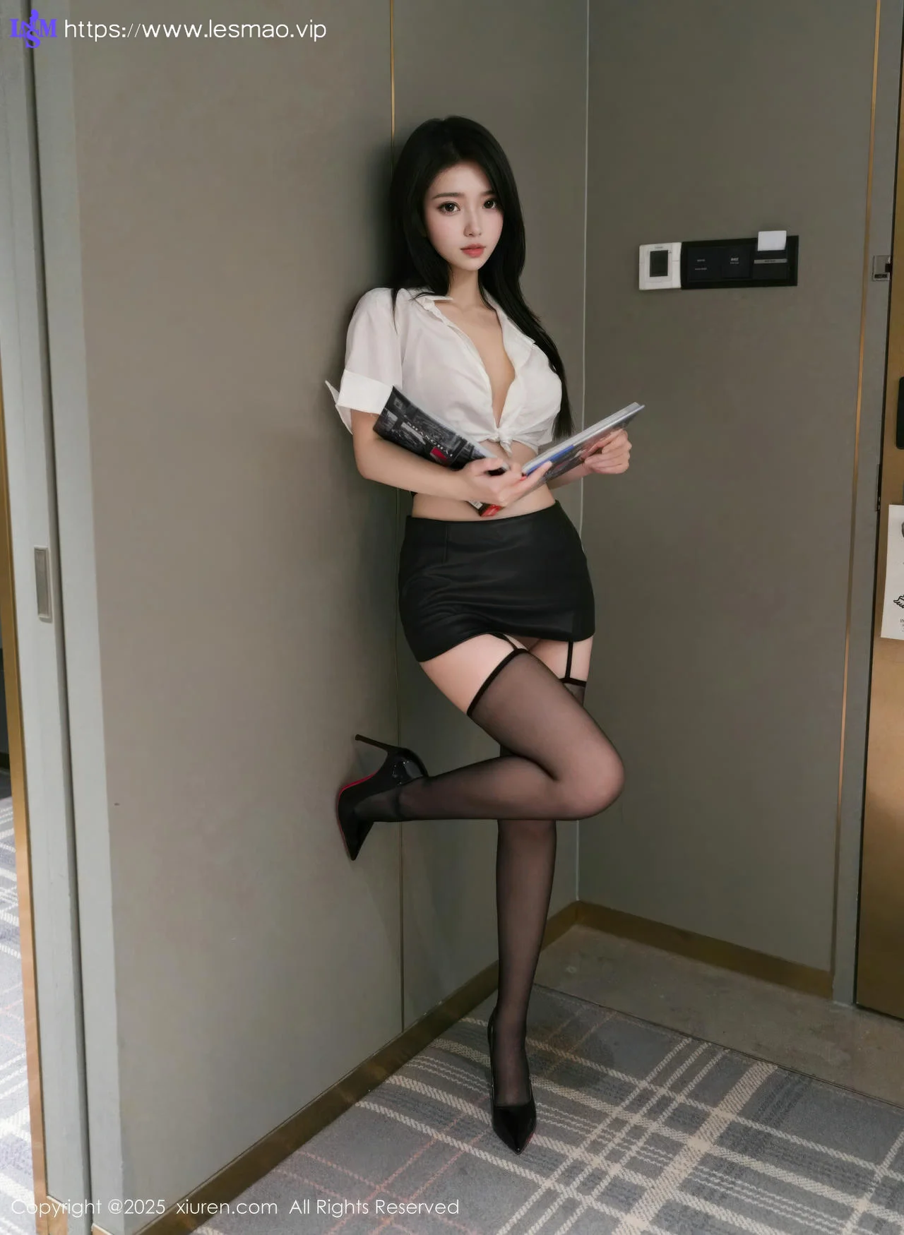XiuRen 秀人 No.10669 烧烧小桃 性感OL服饰 - 57