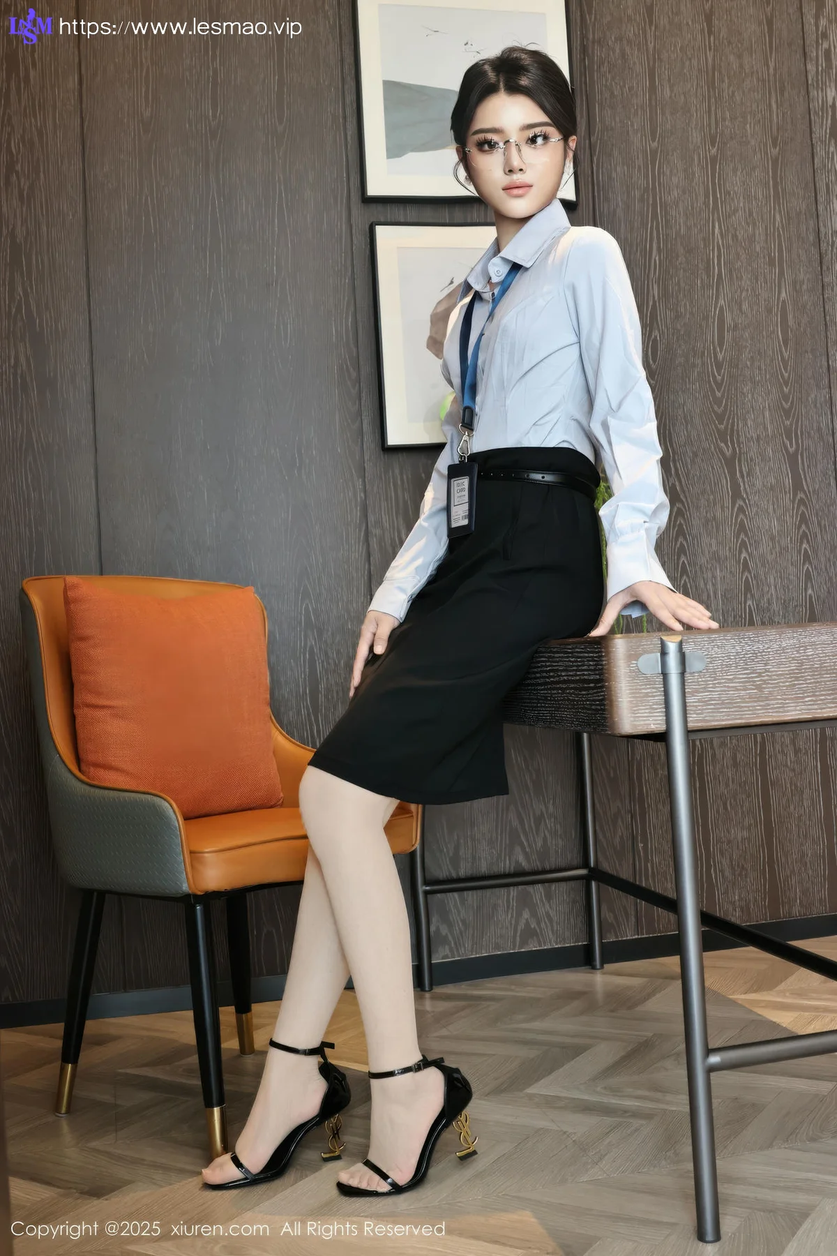 XiuRen 秀人 No.10674 糯梨子 性感OL服饰 - 13