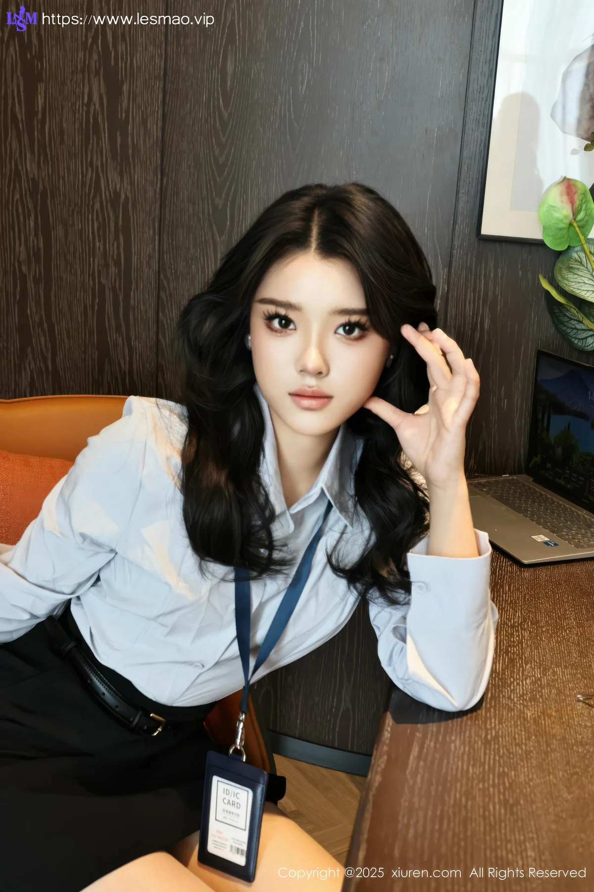 XiuRen 秀人 No.10674 糯梨子 性感OL服饰 - 22