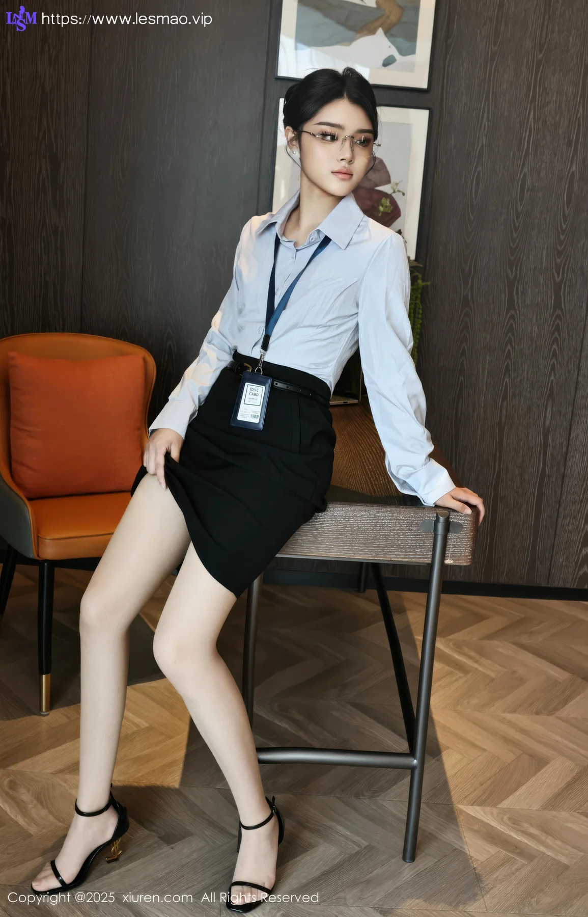 XiuRen 秀人 No.10674 糯梨子 性感OL服饰 - 24