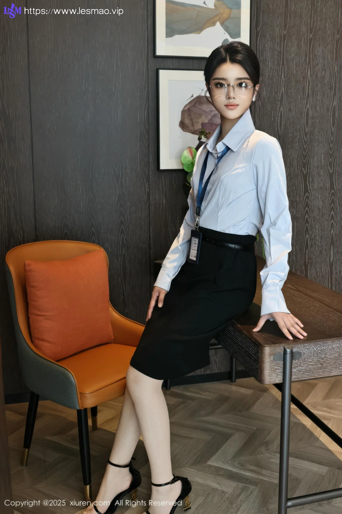 XiuRen 秀人 No.10674 糯梨子 性感OL服饰 - 37