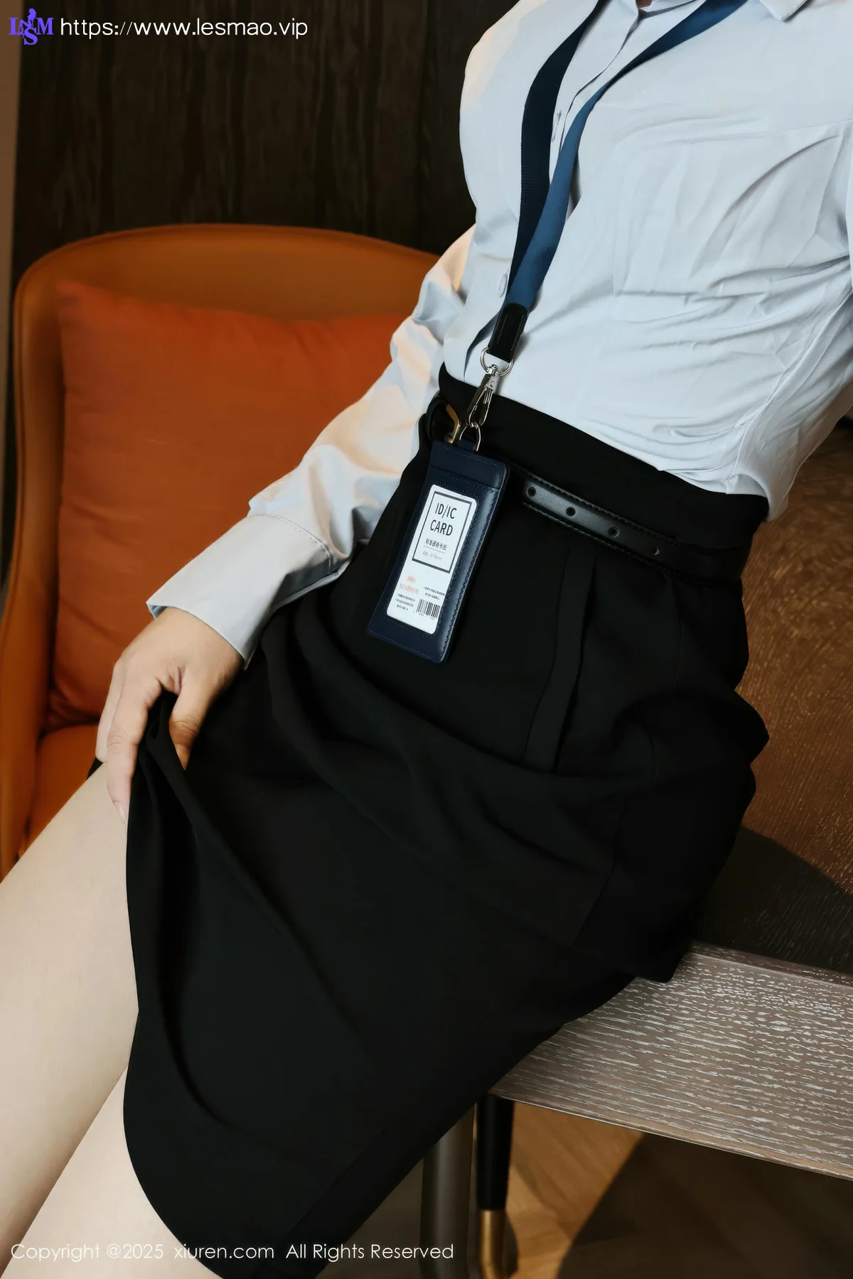 XiuRen 秀人 No.10674 糯梨子 性感OL服饰 - 52