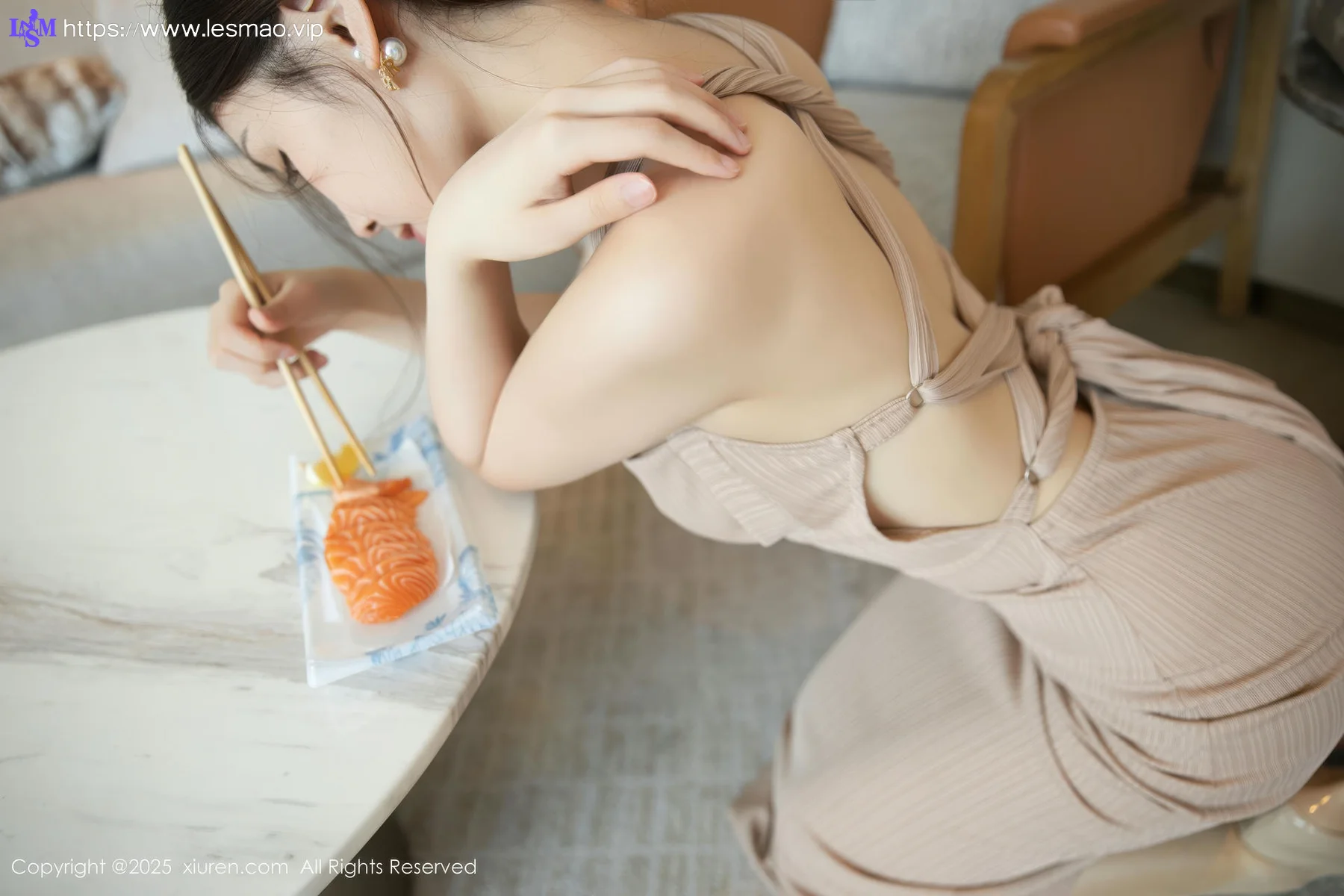 XiuRen 秀人 No.10678 刘婷婷 肉色连衣裙 - 14