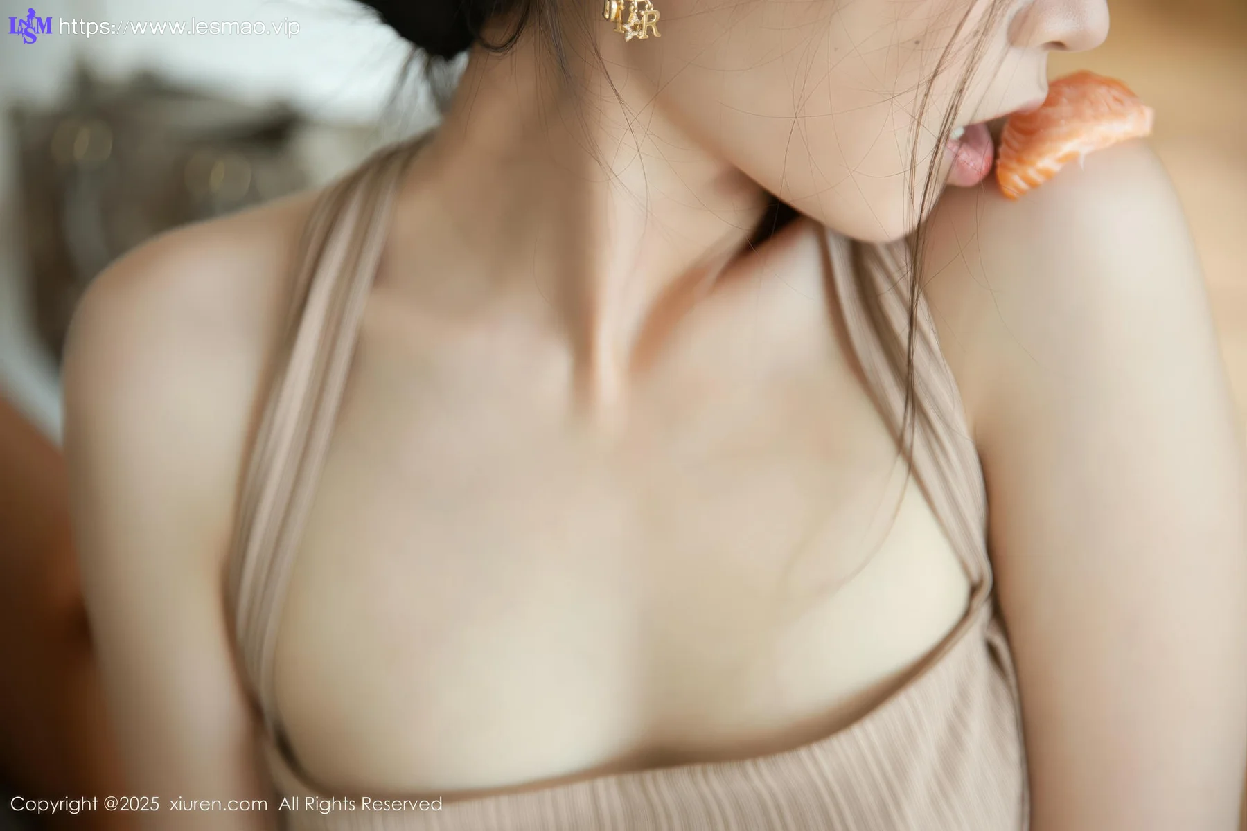 XiuRen 秀人 No.10678 刘婷婷 肉色连衣裙 - 21