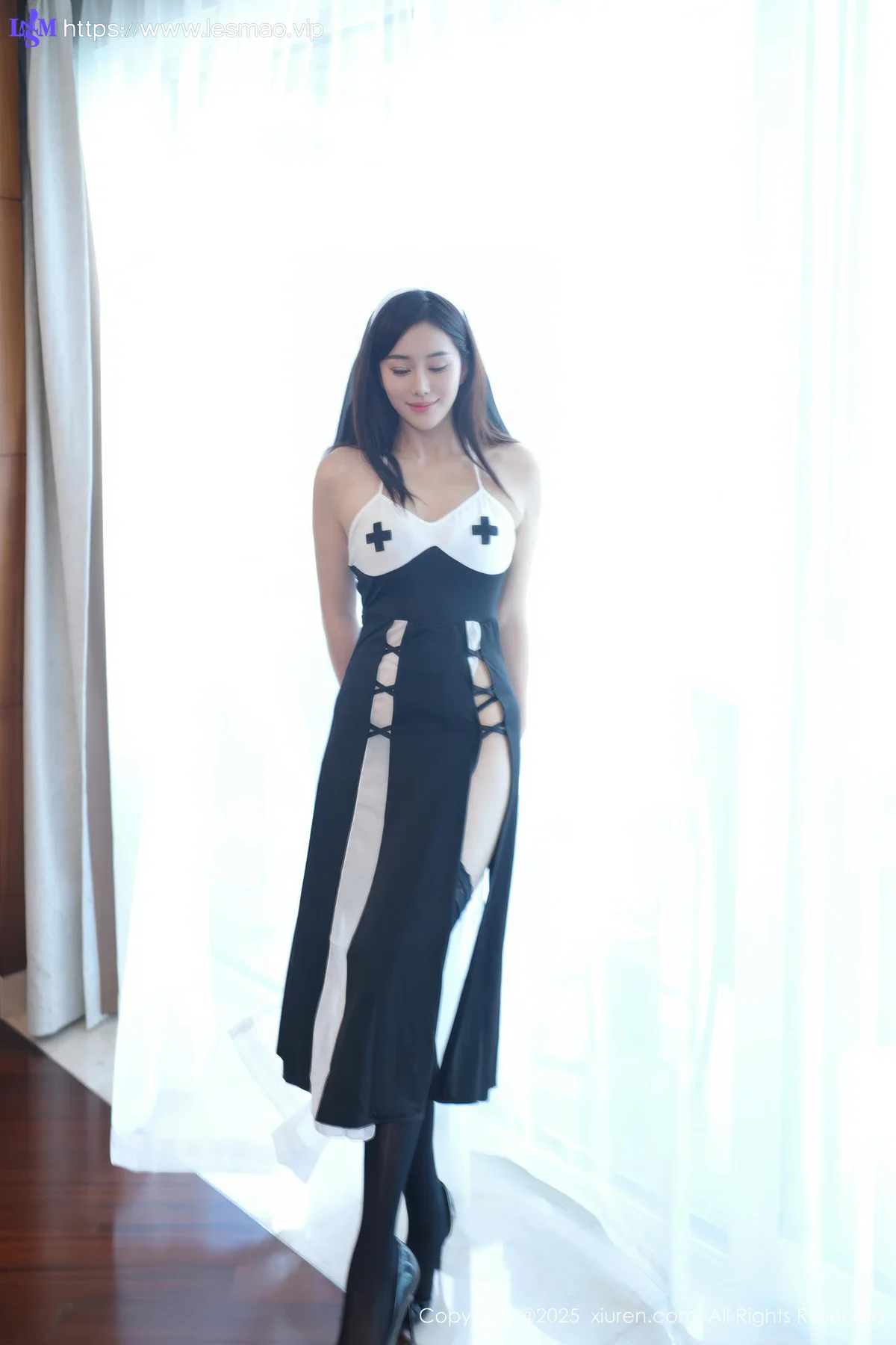 XiuRen 秀人 No.10690 白薇薇vcvc 性感黑白修女服饰 - 13