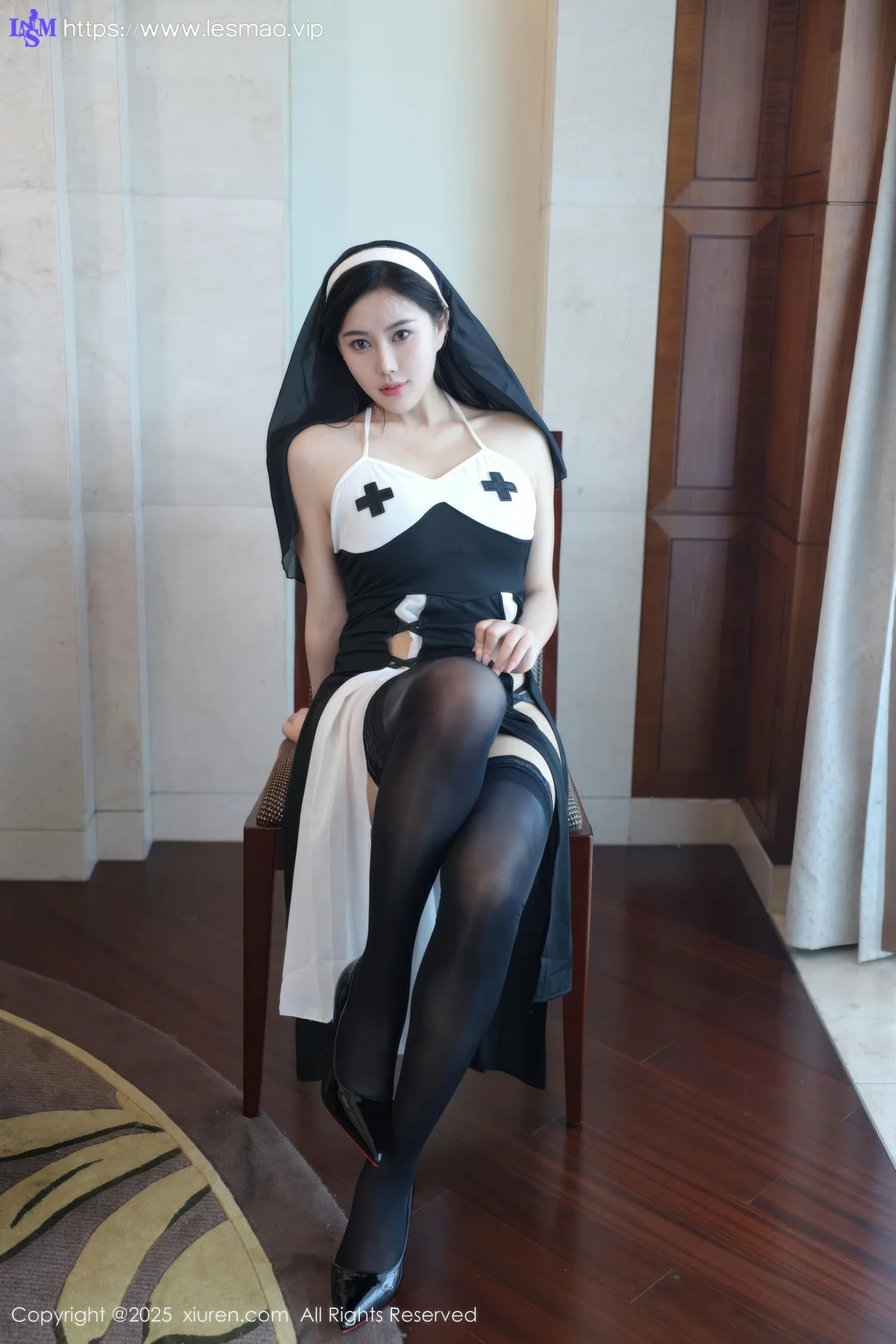 XiuRen 秀人 No.10690 白薇薇vcvc 性感黑白修女服饰 - 21