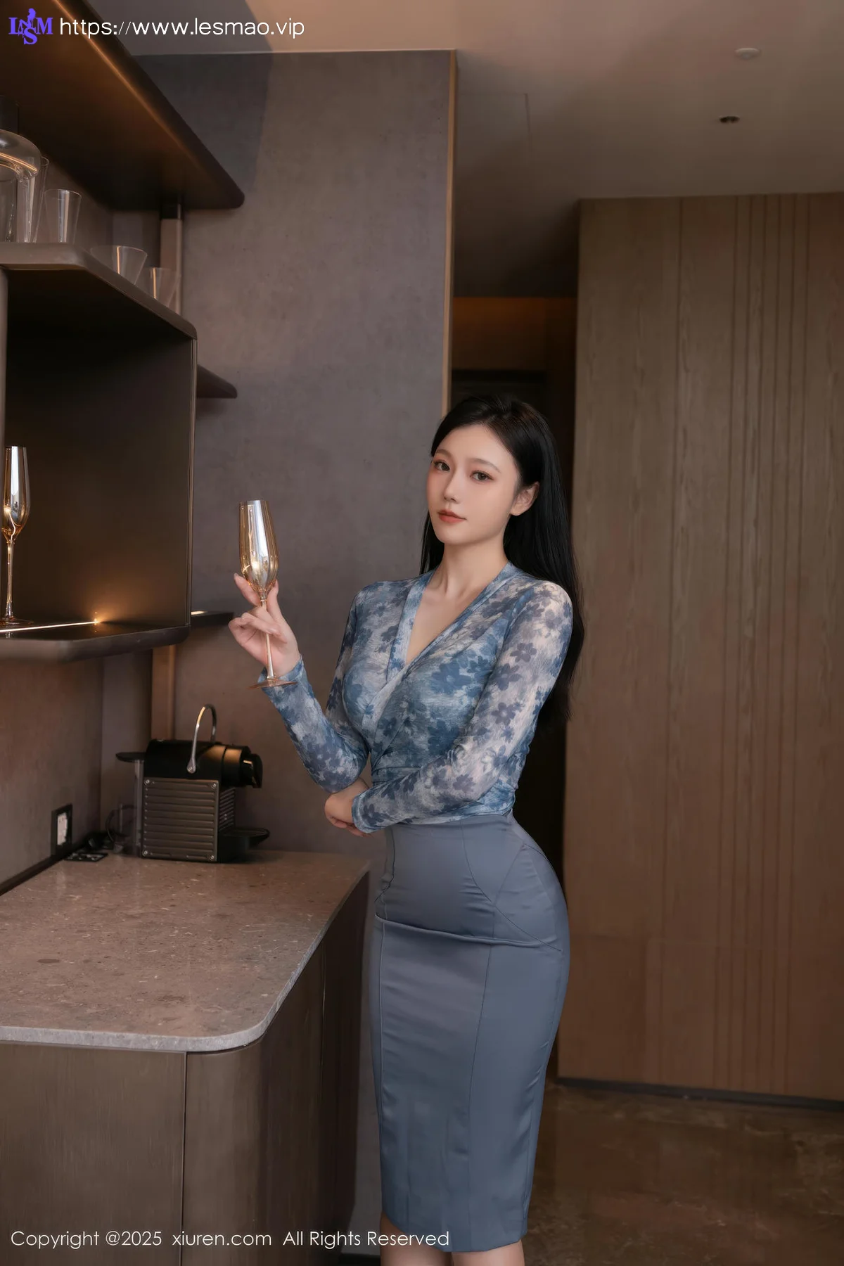 XiuRen 秀人 No.10693 安然anran  灰色长裙曼妙身姿 - 10
