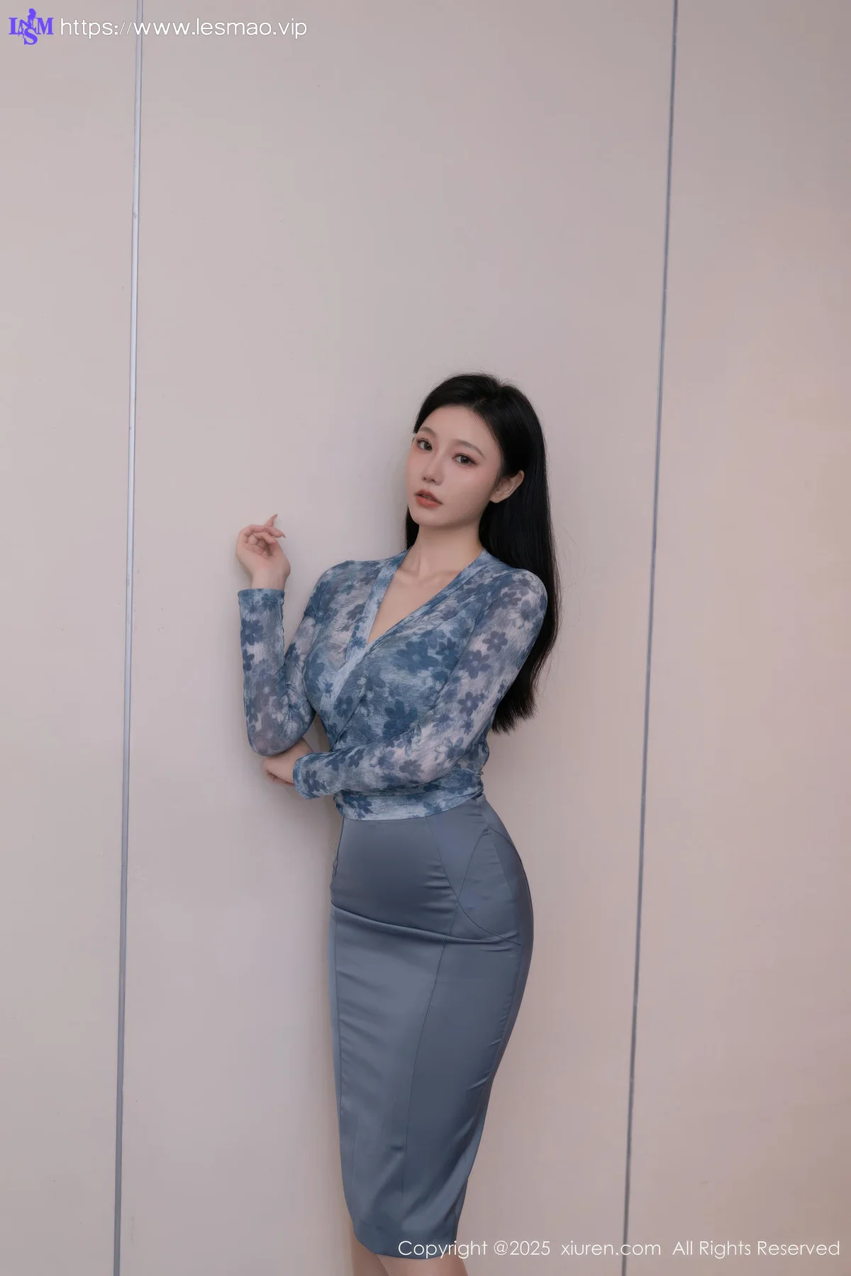XiuRen 秀人 No.10693 安然anran  灰色长裙曼妙身姿 - 13