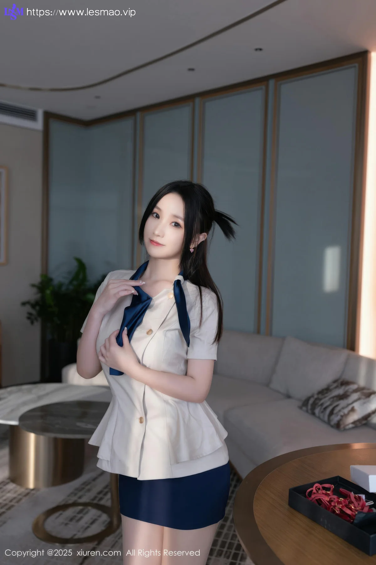 XiuRen 秀人 No.10697 杏子Yada 诱人肉色丝袜 - 15