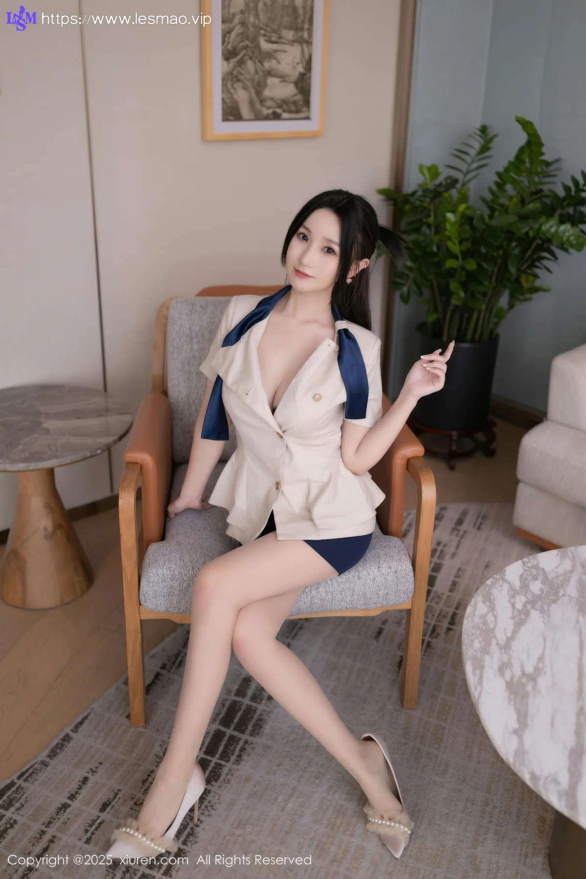 XiuRen 秀人 No.10697 杏子Yada 诱人肉色丝袜 - 17
