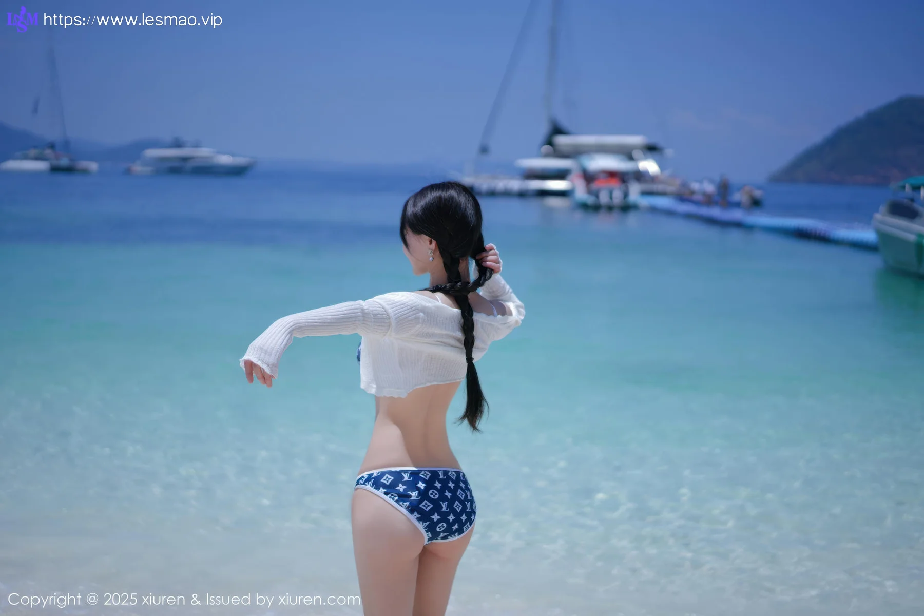 XiuRen 秀人 No.10699 心上可Flora 比基尼情趣旅拍 - 17