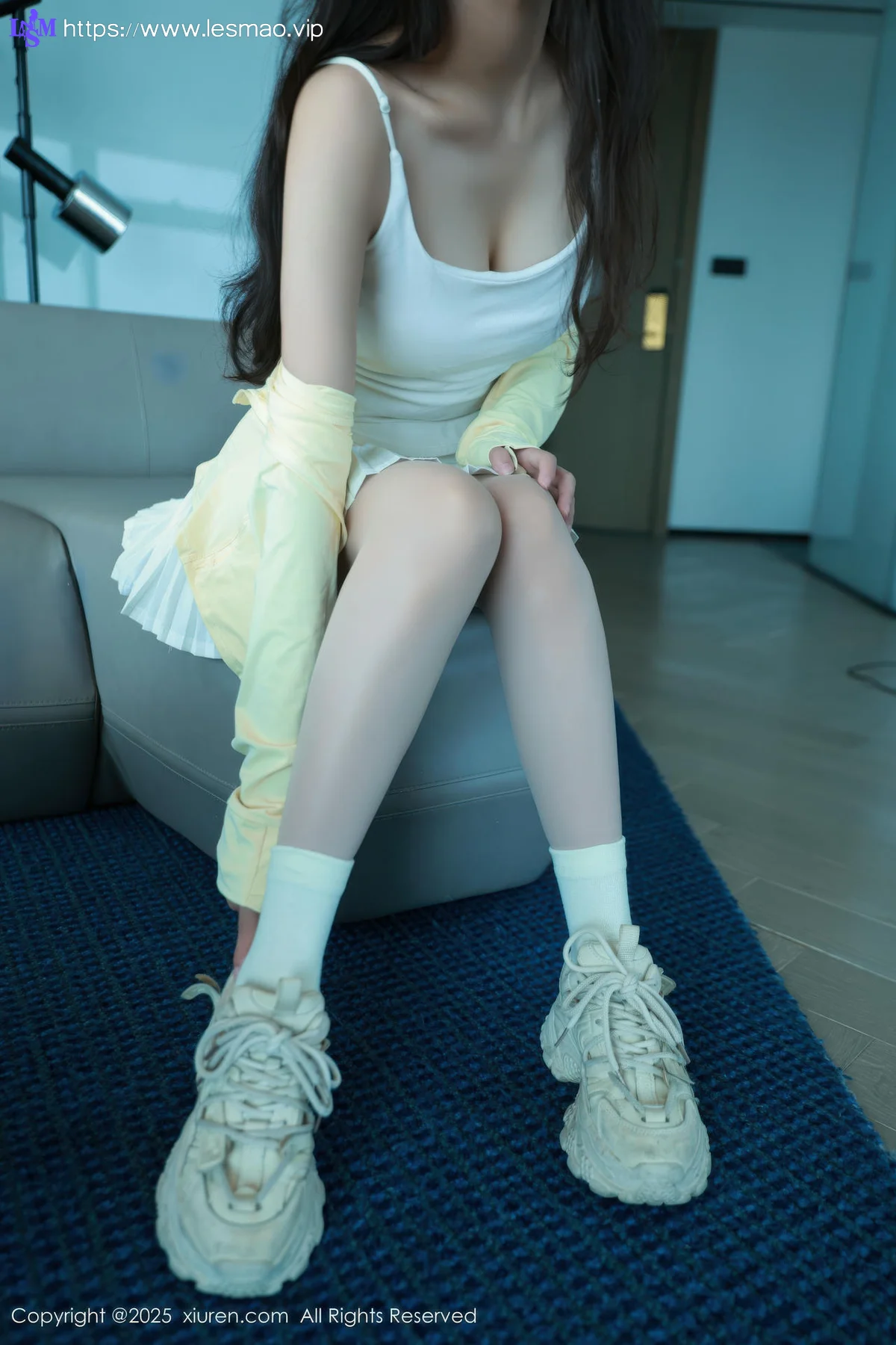 XiuRen 秀人 No.10702 糯咪 白色短裙白色丝袜 - 24