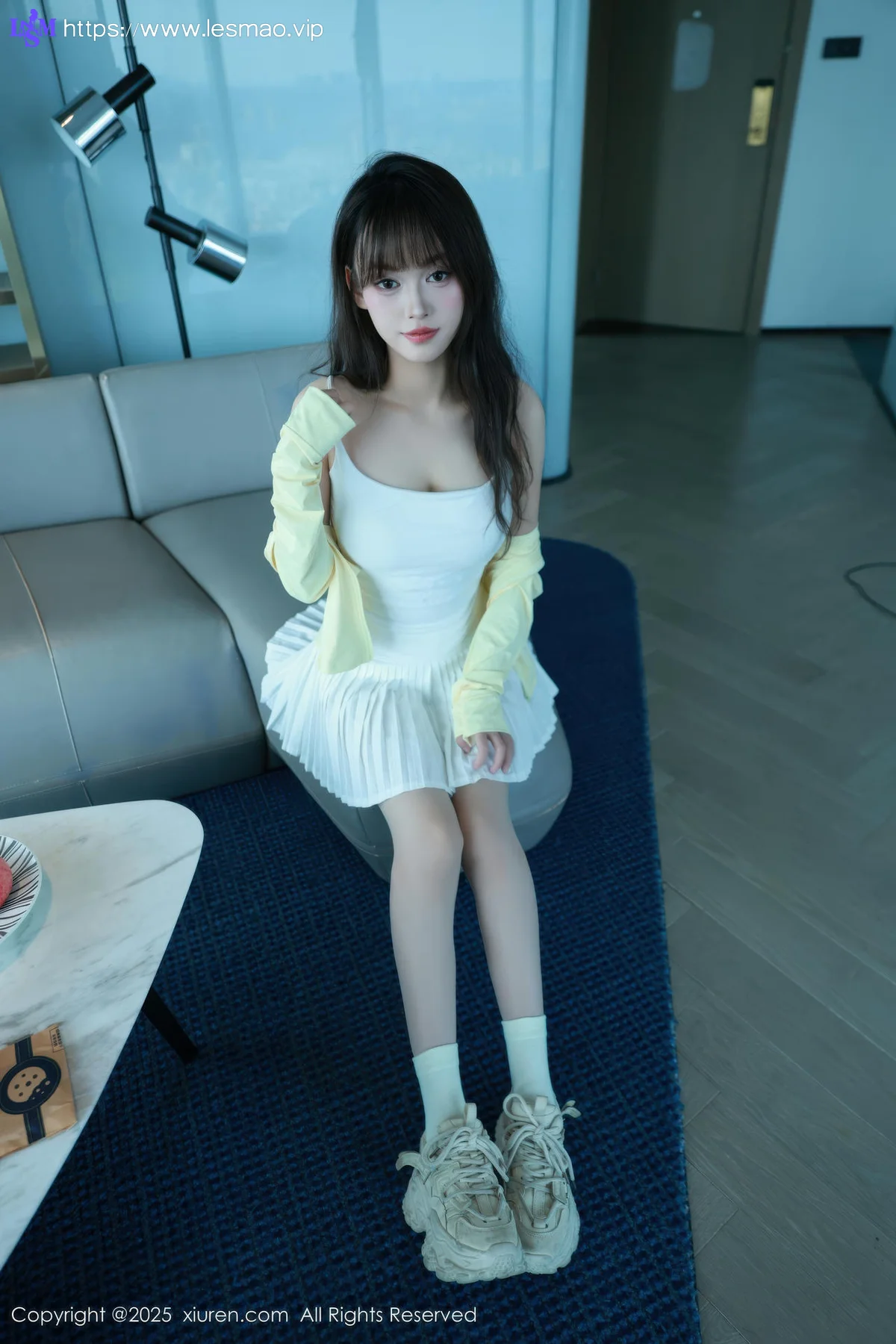 XiuRen 秀人 No.10702 糯咪 白色短裙白色丝袜 - 25
