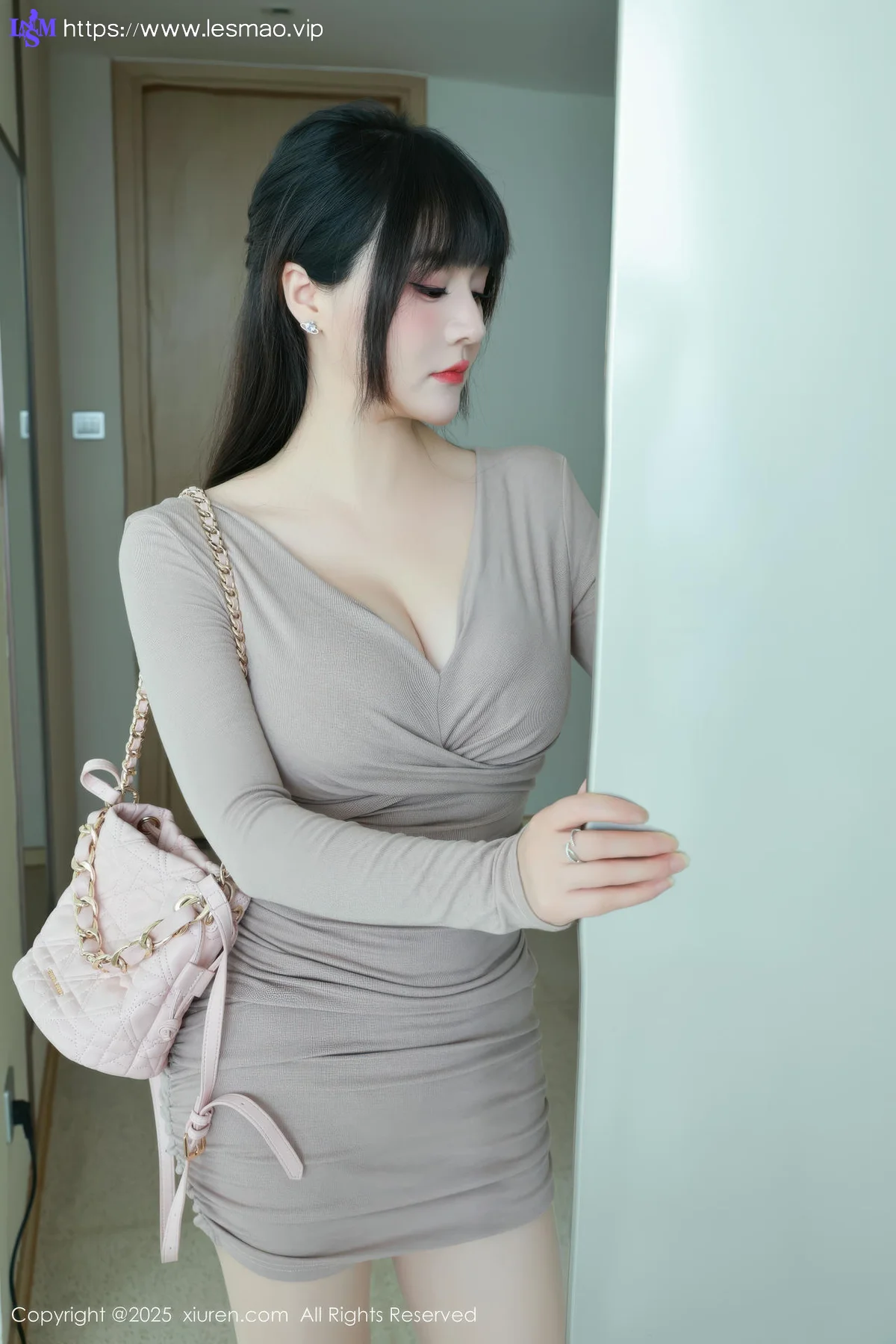 XiuRen 秀人 No.10718 南汐RuRu 诱人原色丝袜 - 14