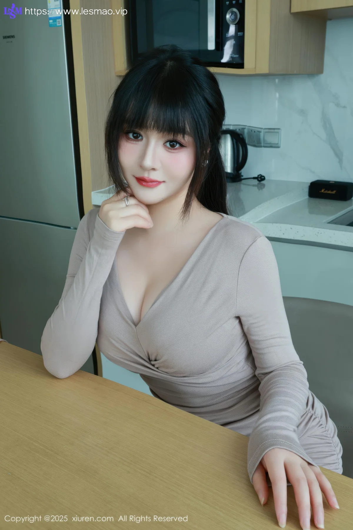 XiuRen 秀人 No.10718 南汐RuRu 诱人原色丝袜 - 22