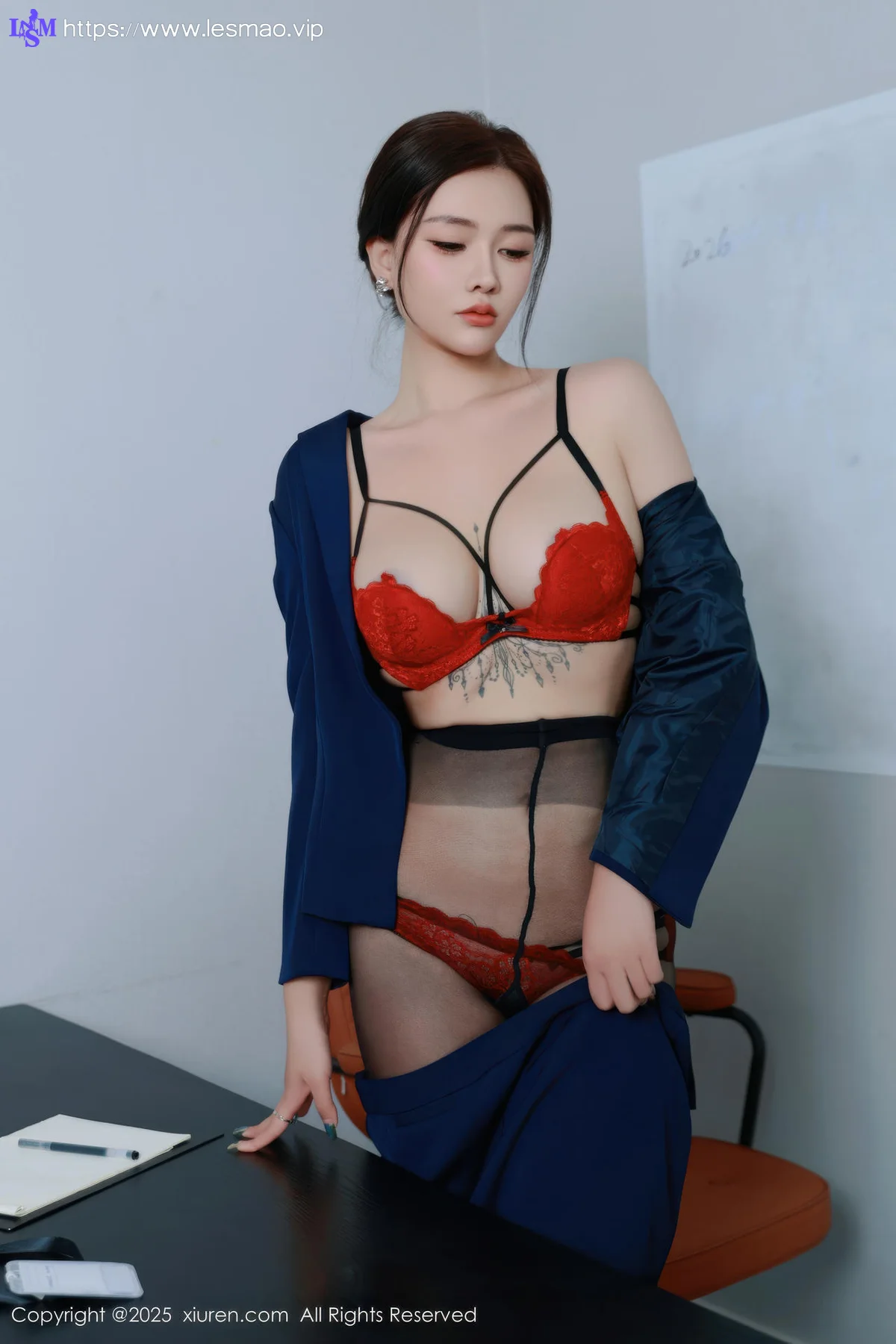 XiuRen 秀人 No.10751 娜比 深色OL服饰 - 35