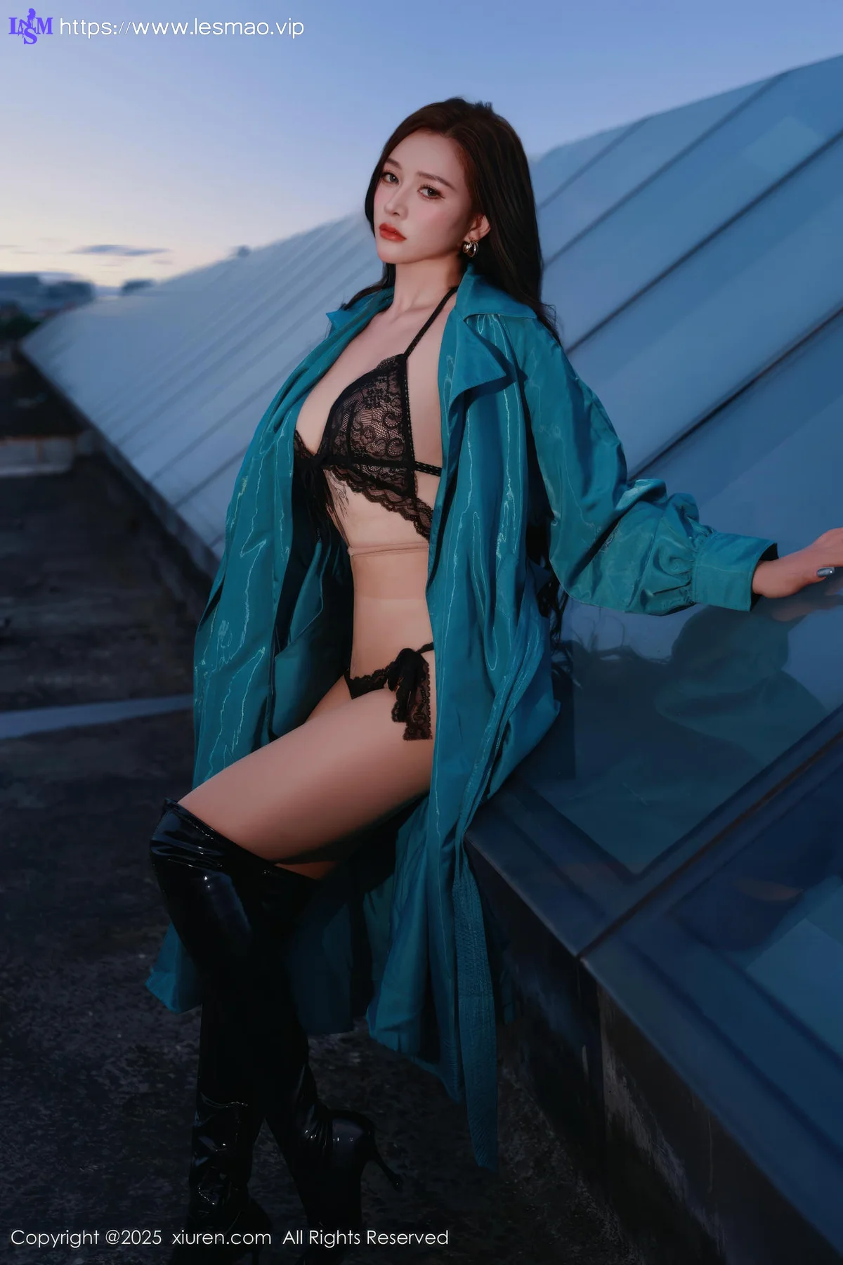 XiuRen 秀人 No.10776 娜比 蓝色风衣情趣内衣 - 37