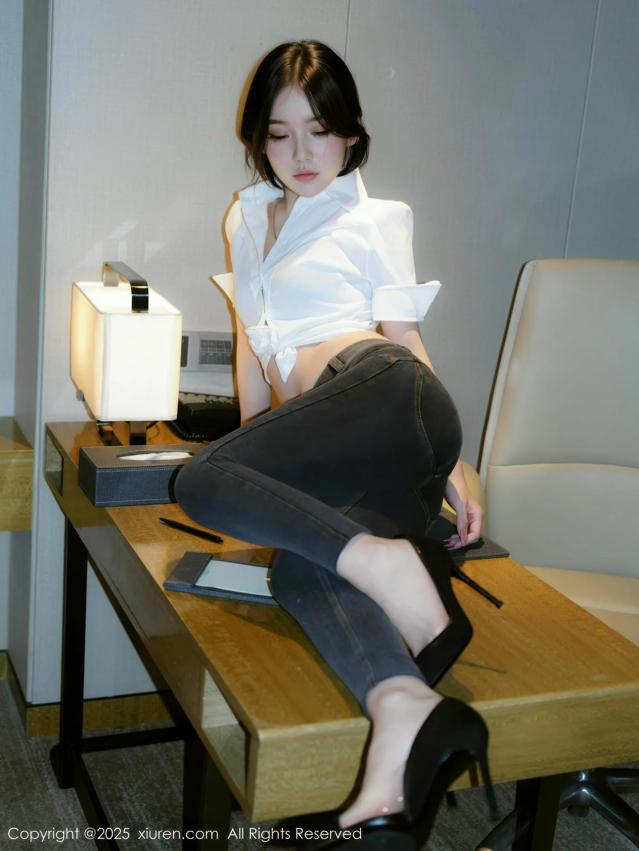 XiuRen 秀人 No.10785 汁汁  白T搭配简约长裤 - 22