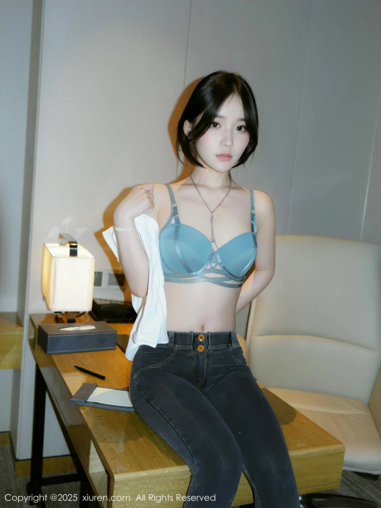XiuRen 秀人 No.10785 汁汁  白T搭配简约长裤 - 35