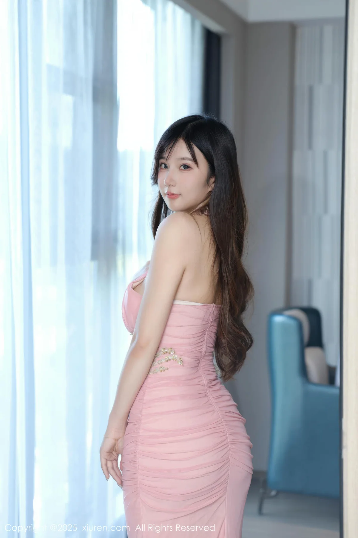 XiuRen 秀人 No.10786 小肉肉咪 巨乳极致美腿性感动人 - 23