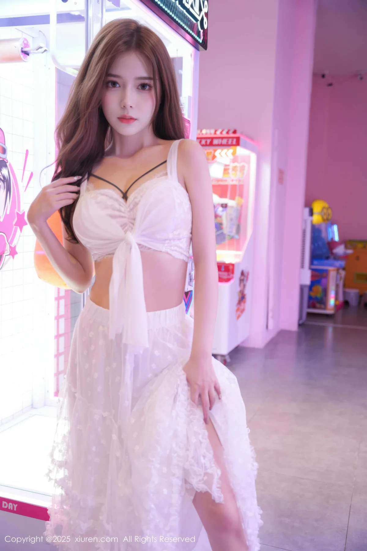XiuRen 秀人 No.10791 拍黄瓜girl 白色连衣裙 - 12