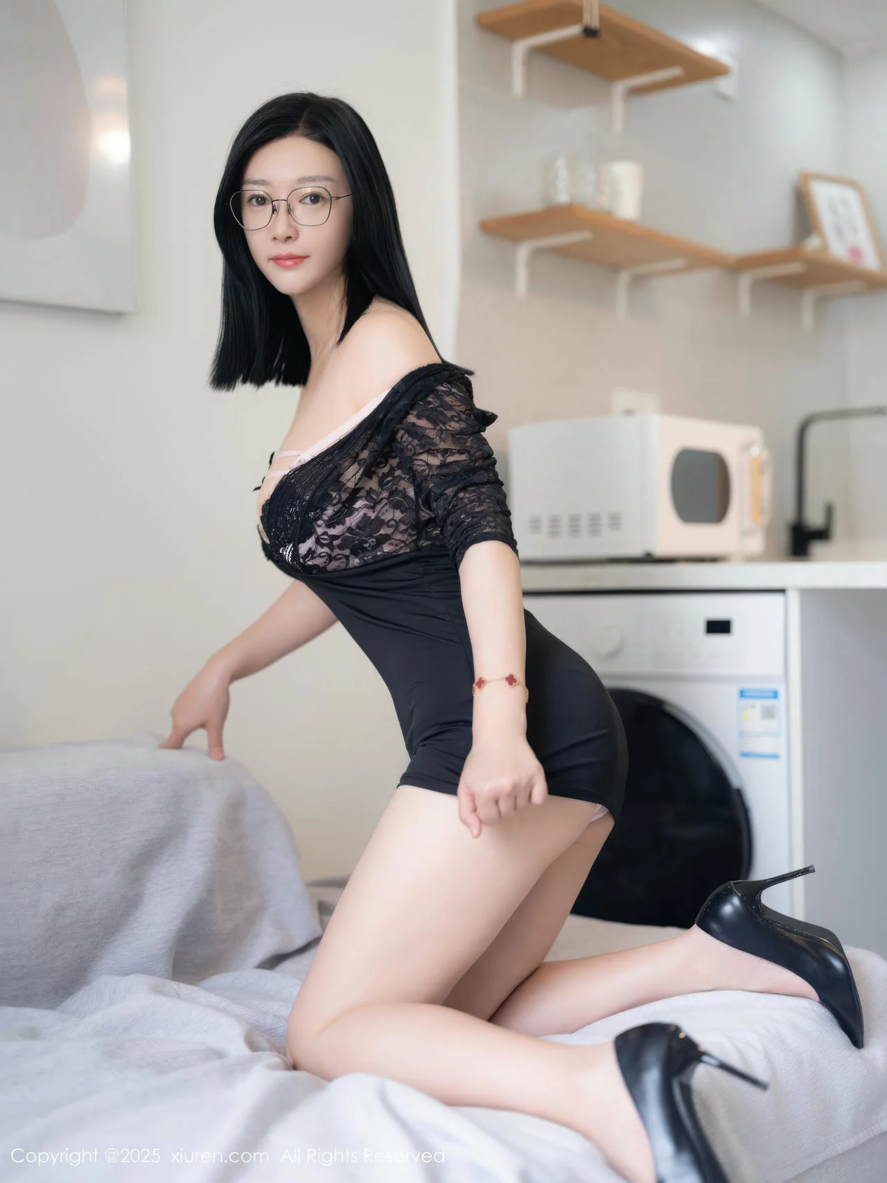 XiuRen 秀人 No.10796 雅茹老师 黑色情趣玉足服饰 - 23