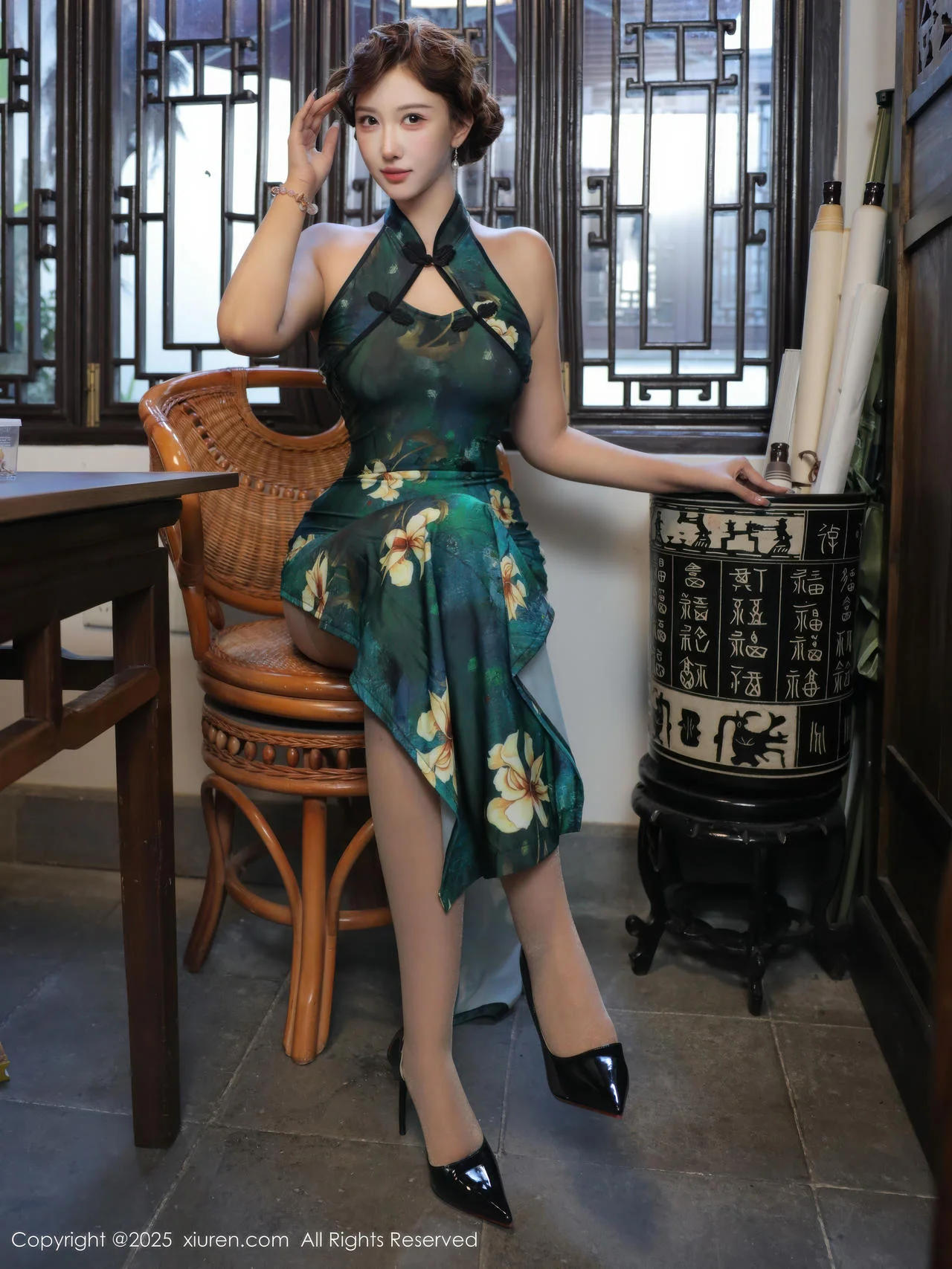 XiuRen 秀人 No.10815 金允希Yuki 绿色旗袍肉丝 - 22