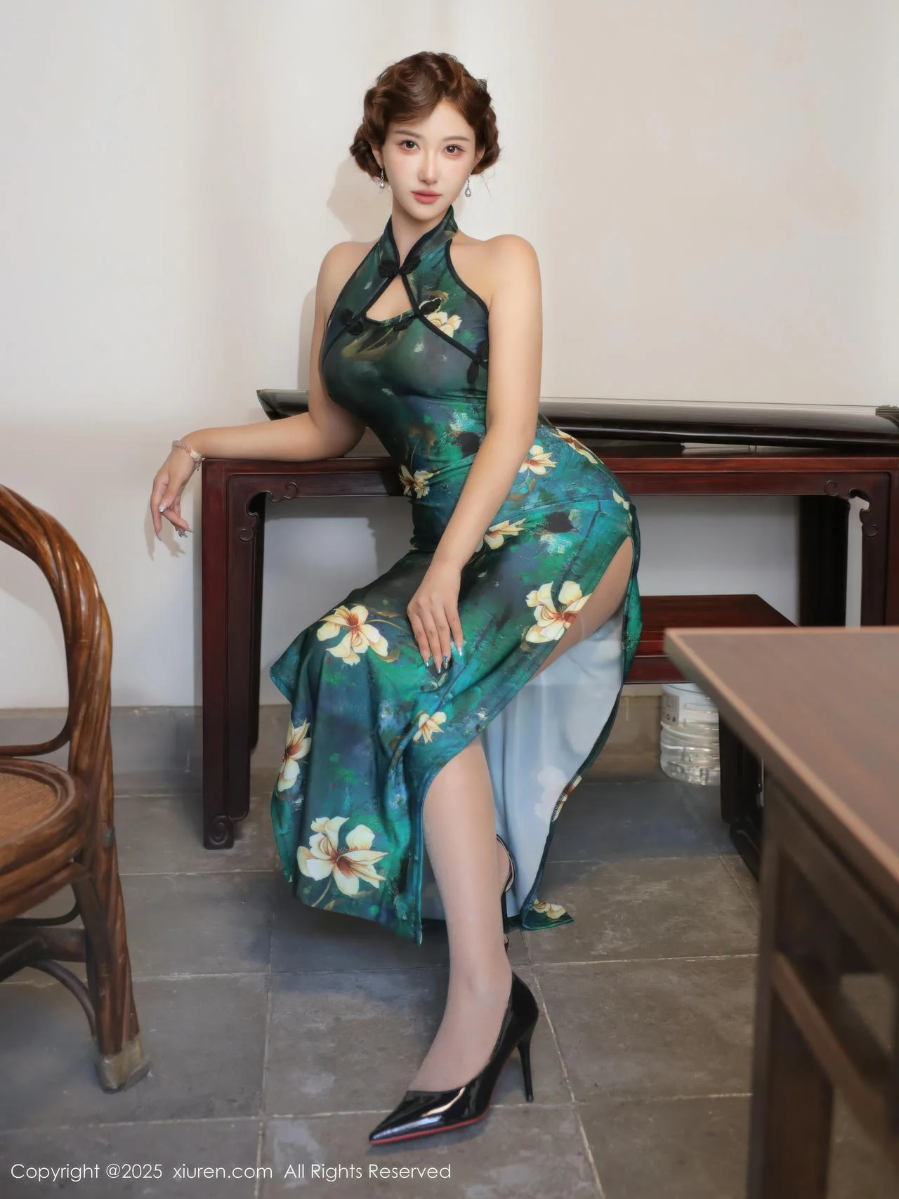 XiuRen 秀人 No.10815 金允希Yuki 绿色旗袍肉丝 - 30