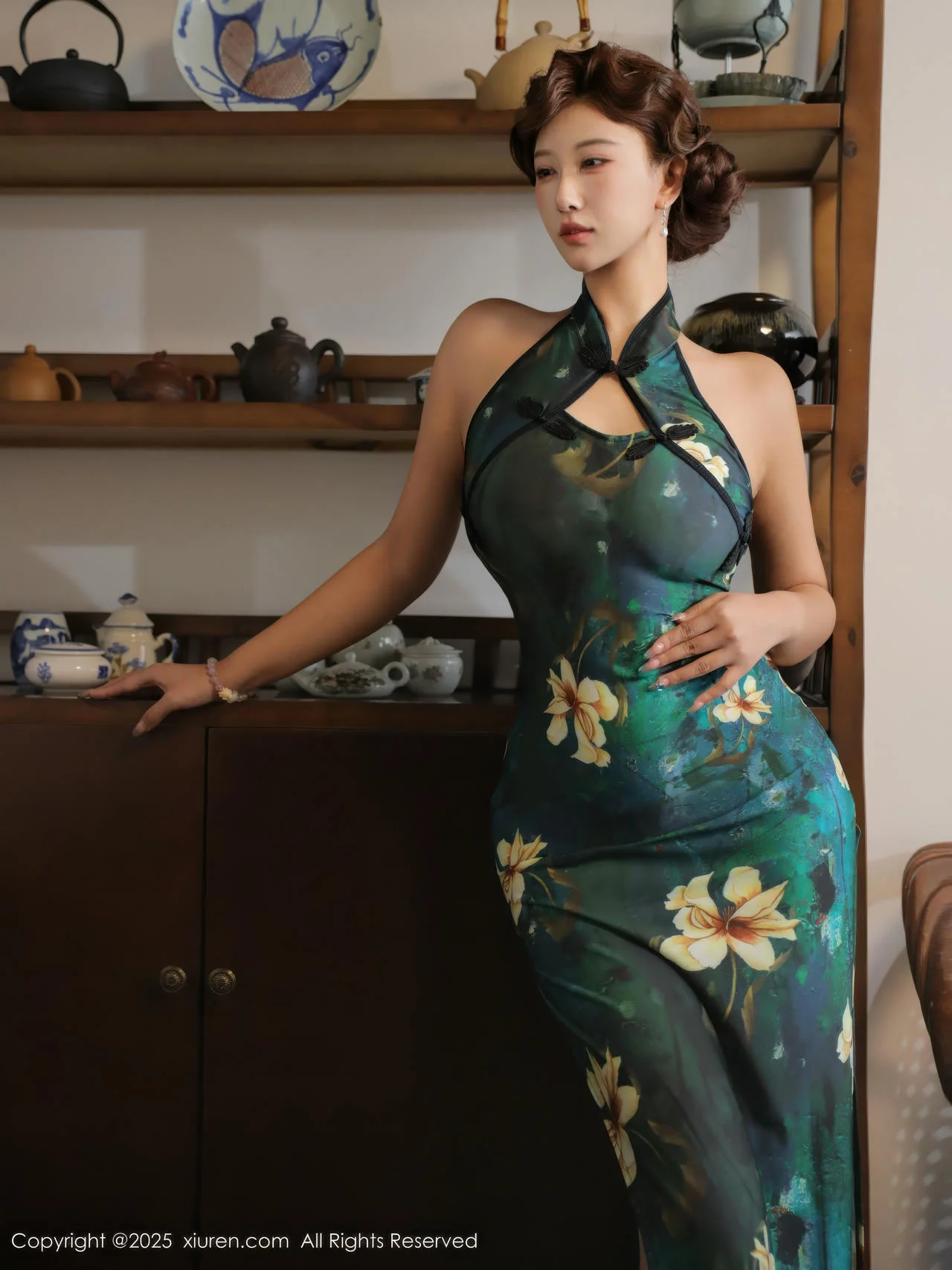 XiuRen 秀人 No.10815 金允希Yuki 绿色旗袍肉丝 - 37