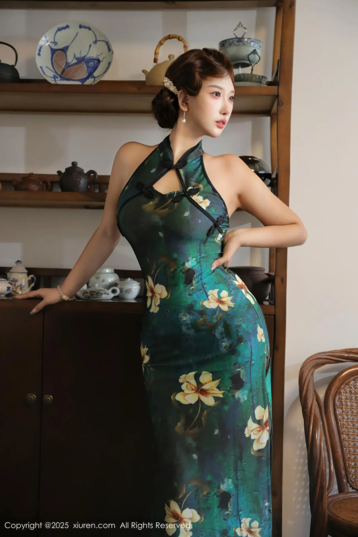 XiuRen 秀人 No.10815 金允希Yuki 绿色旗袍肉丝 - 38