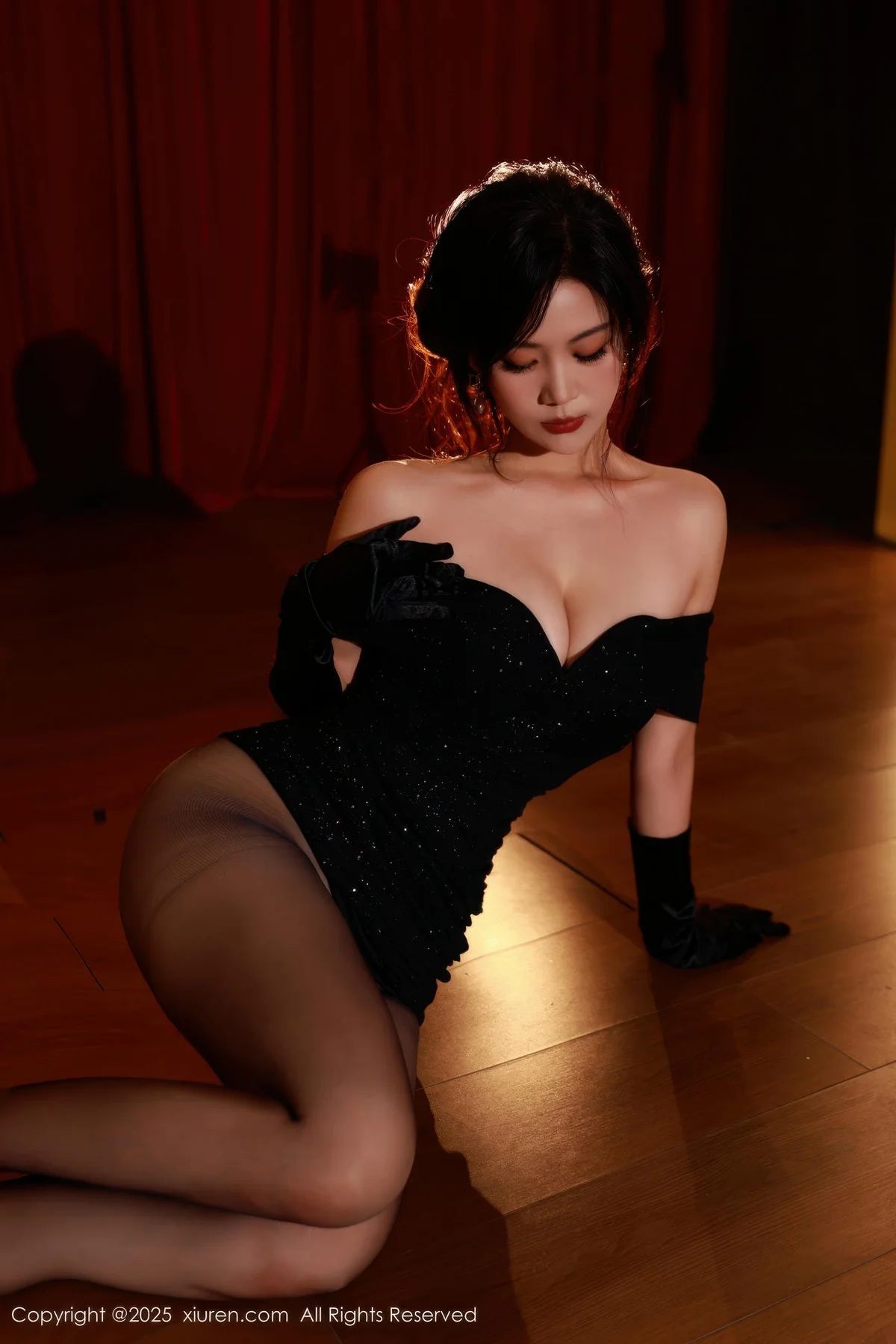 XiuRen 秀人 No.10823 玫瑰我爱你 黑色连衣短裙 - 31