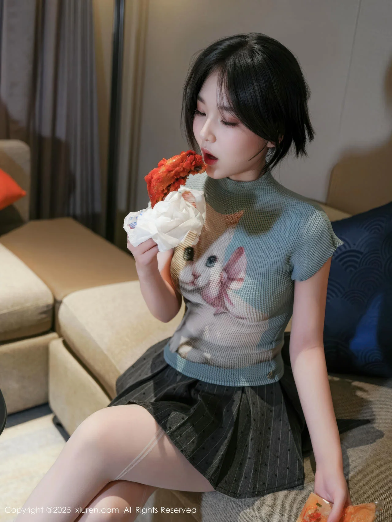 XiuRen 秀人 No.10830 汁汁 灰色短裙白色丝袜 - 12
