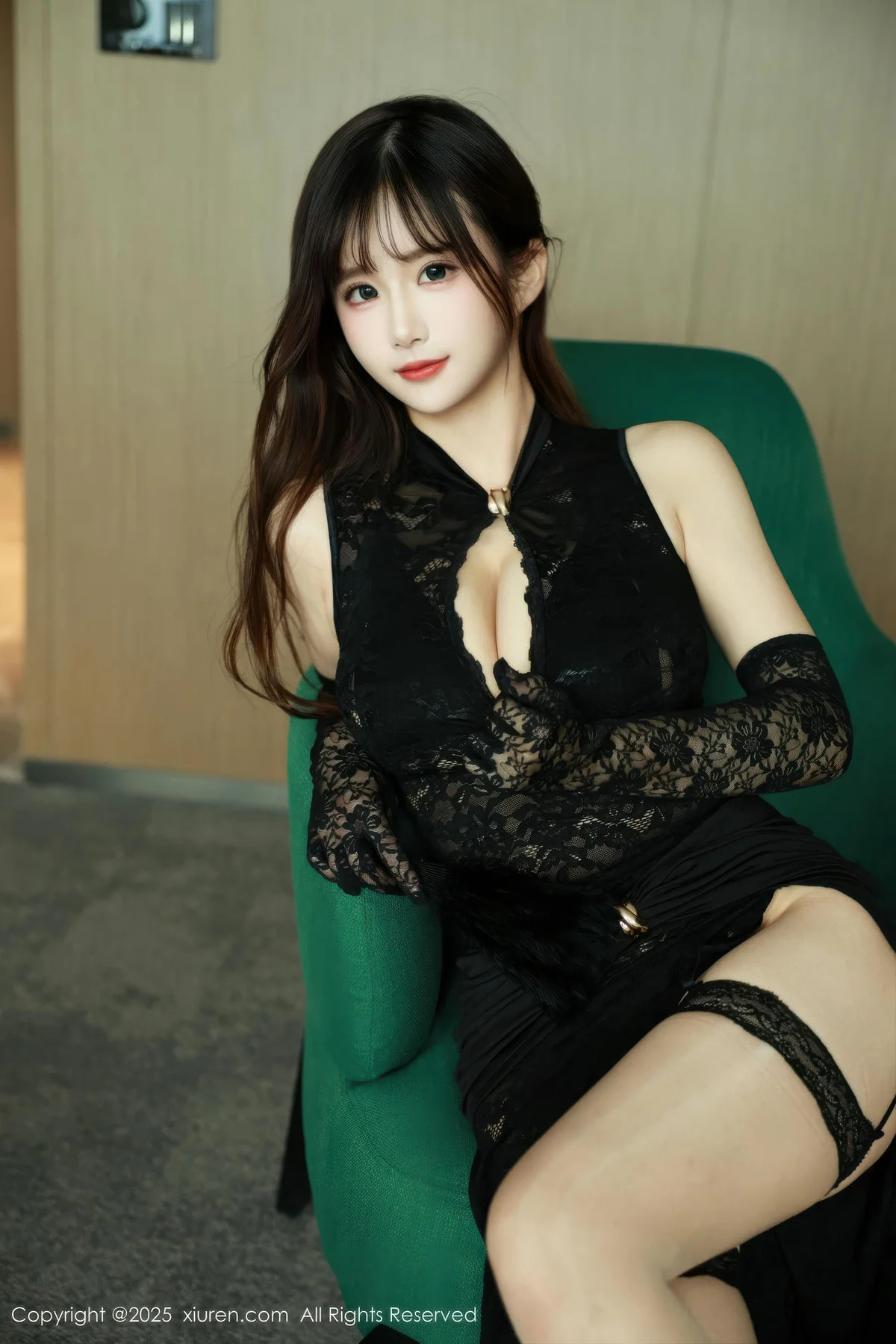 XiuRen 秀人 No.10831 小肉肉咪 黑色连体丝袜 - 12