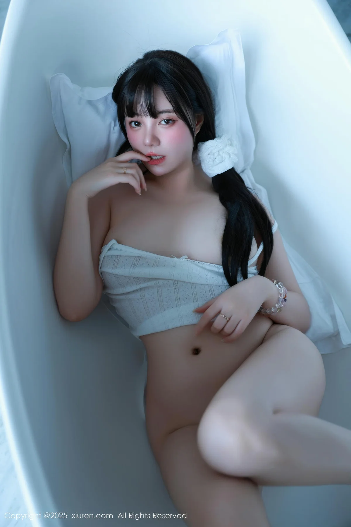 XiuRen 秀人 No.10841 软情 白色吊带短裤 - 49