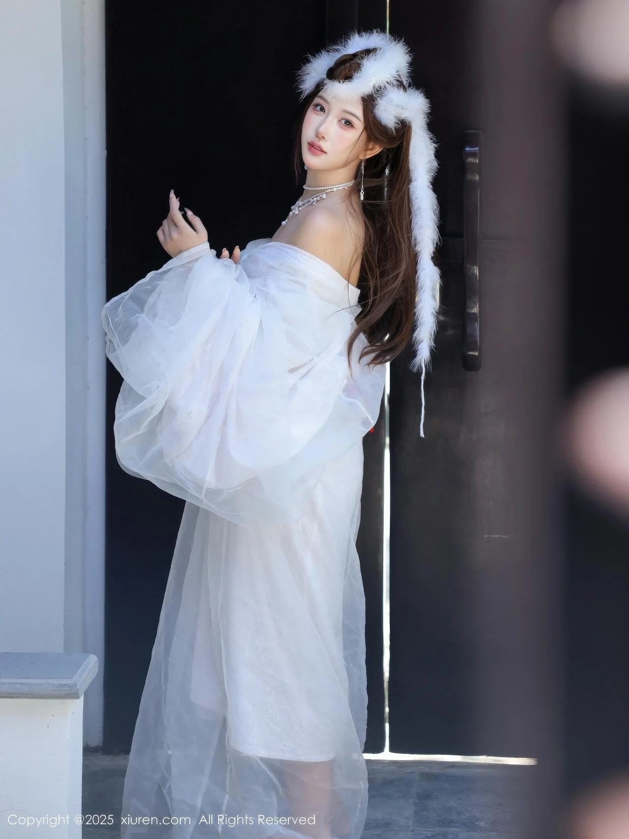 XiuRen 秀人 No.10843 金允希Yuki 白色锦毛鼠装扮 - 3