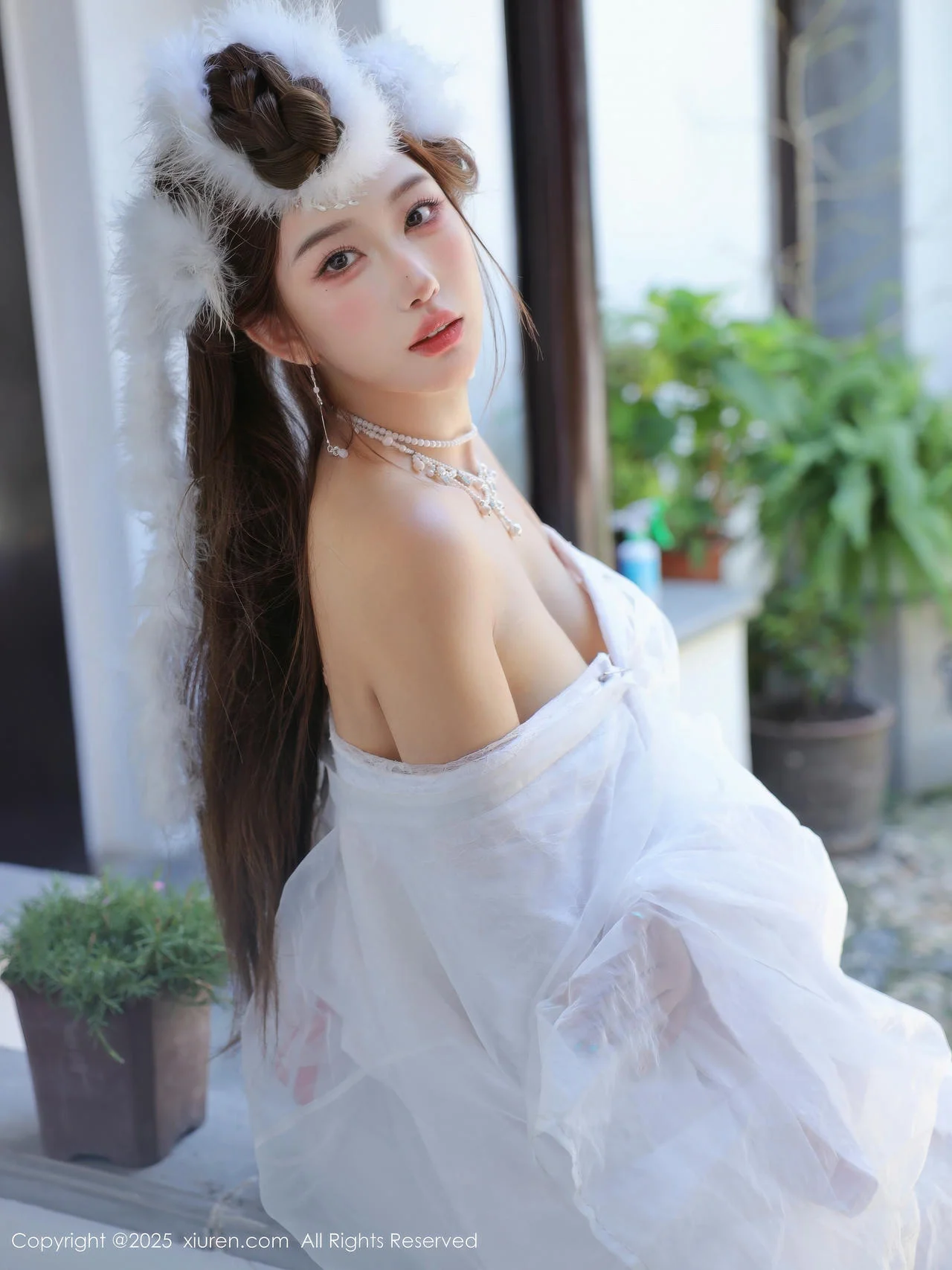 XiuRen 秀人 No.10843 金允希Yuki 白色锦毛鼠装扮 - 24