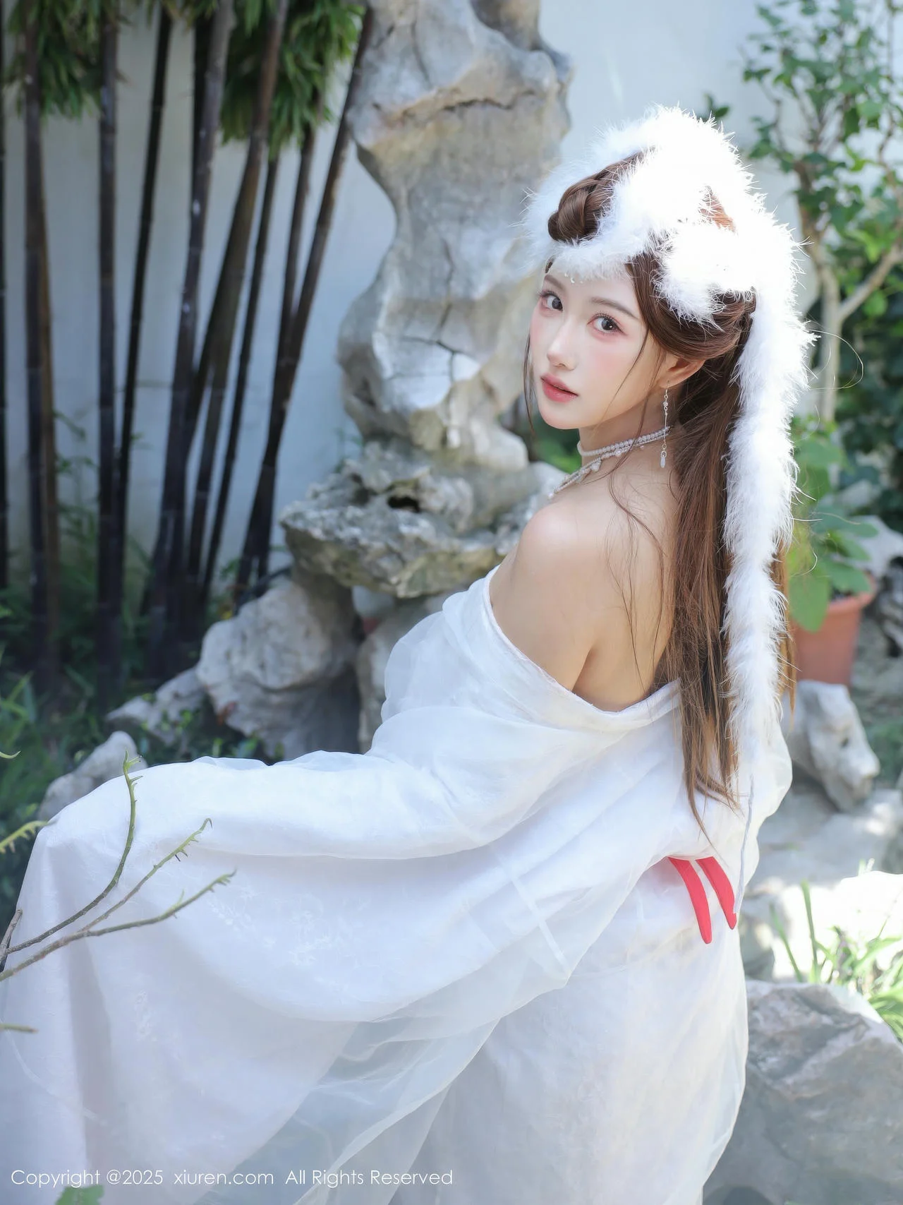 XiuRen 秀人 No.10843 金允希Yuki 白色锦毛鼠装扮 - 42