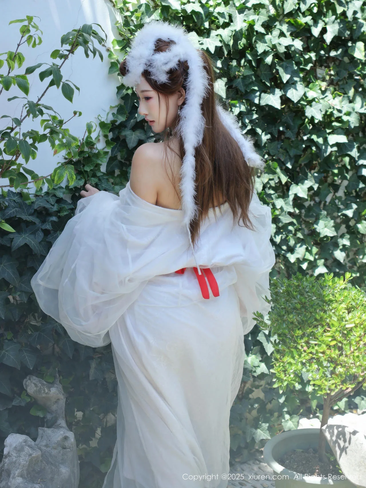 XiuRen 秀人 No.10843 金允希Yuki 白色锦毛鼠装扮 - 45