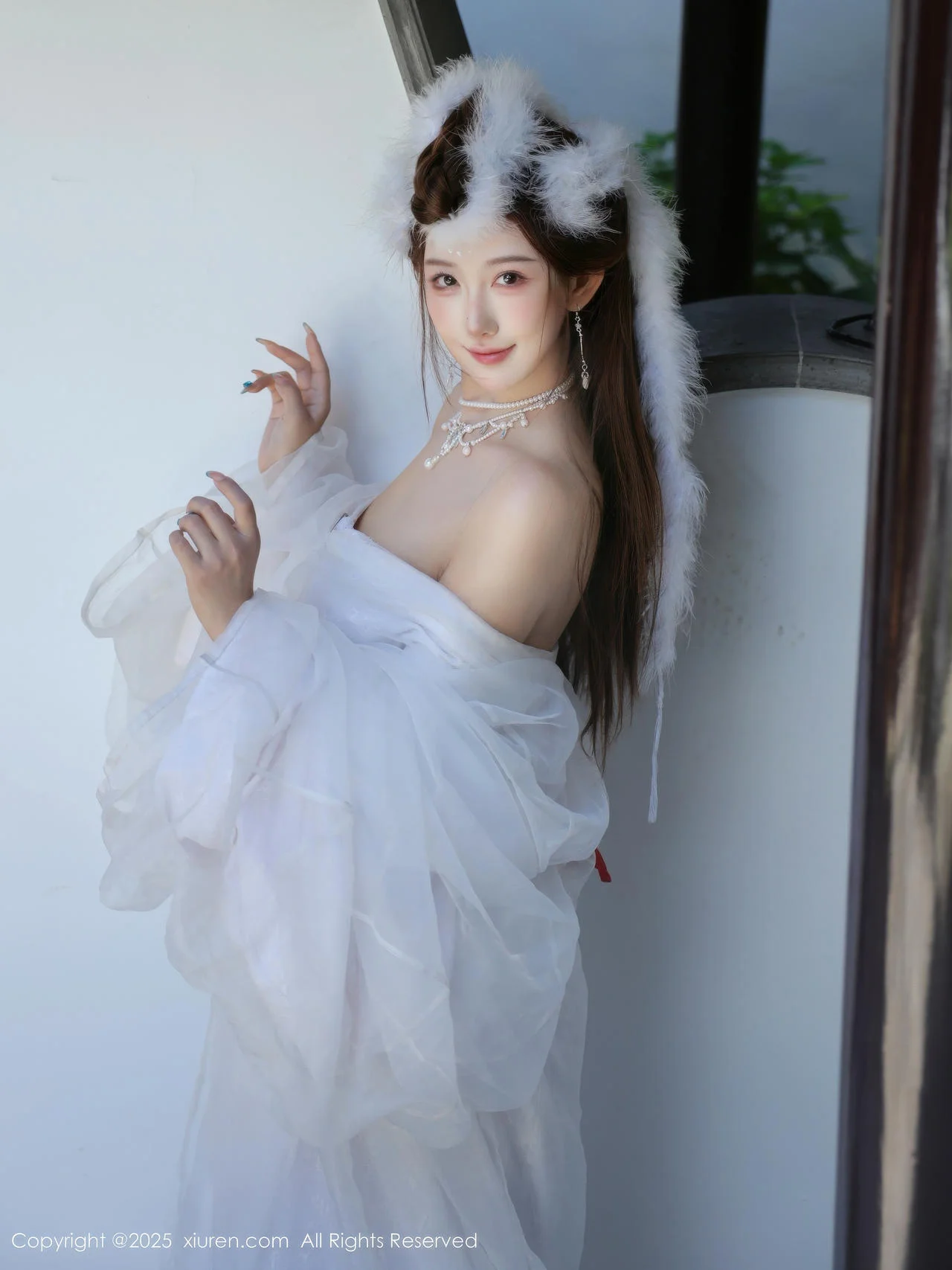 XiuRen 秀人 No.10843 金允希Yuki 白色锦毛鼠装扮 - 51