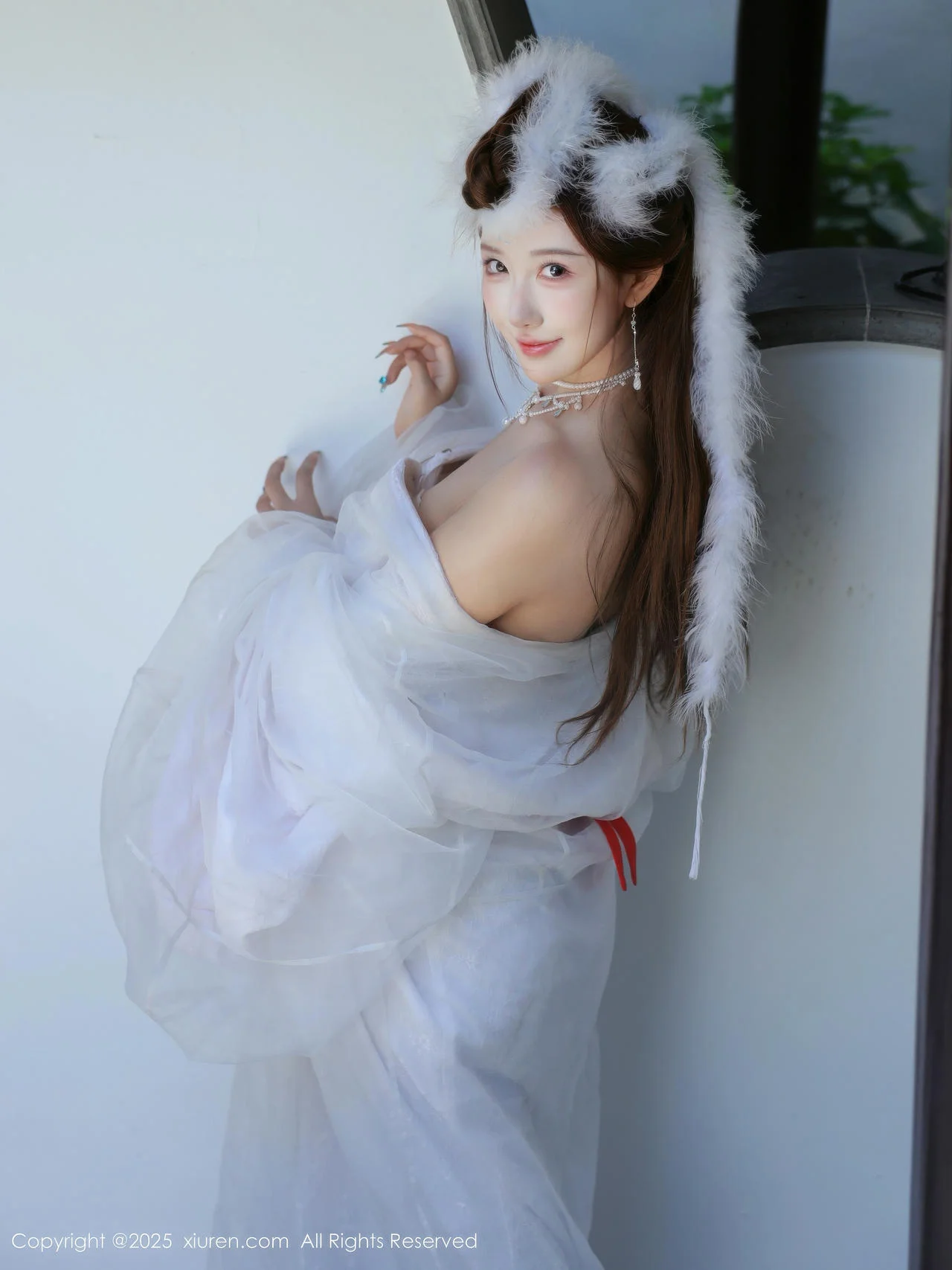 XiuRen 秀人 No.10843 金允希Yuki 白色锦毛鼠装扮 - 52